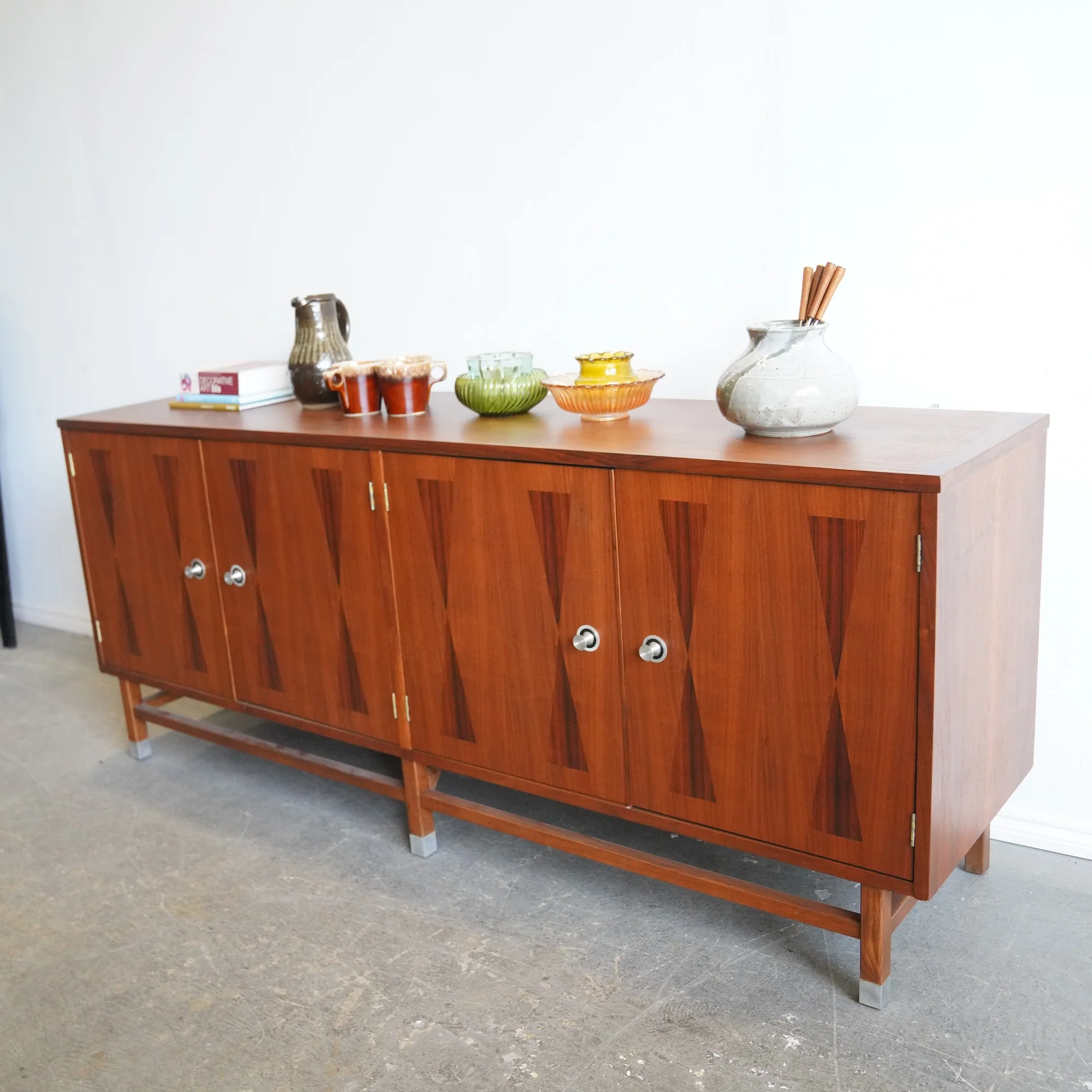 1960s Mid-Century Rosewood and Walnut Credenza by Stanley - Image 3