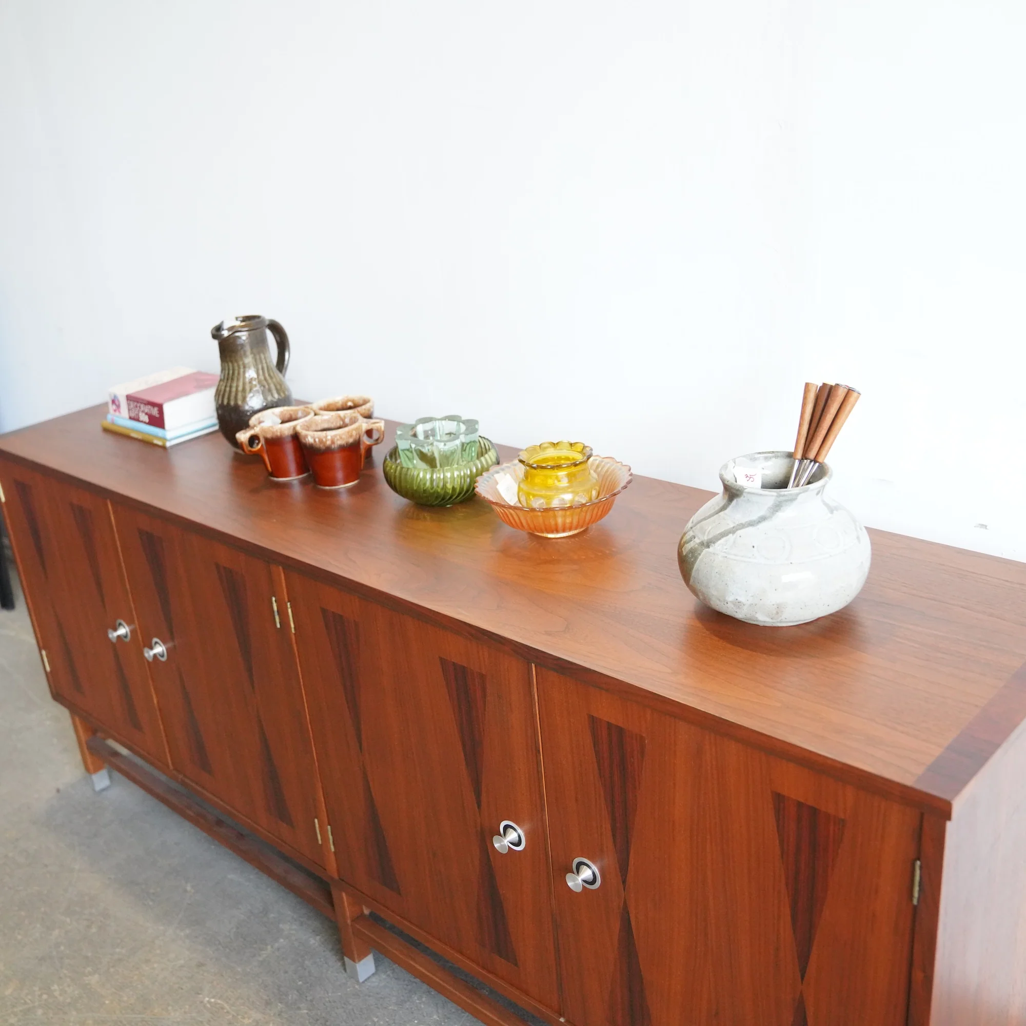 1960s Mid-Century Rosewood and Walnut Credenza by Stanley - Image 4