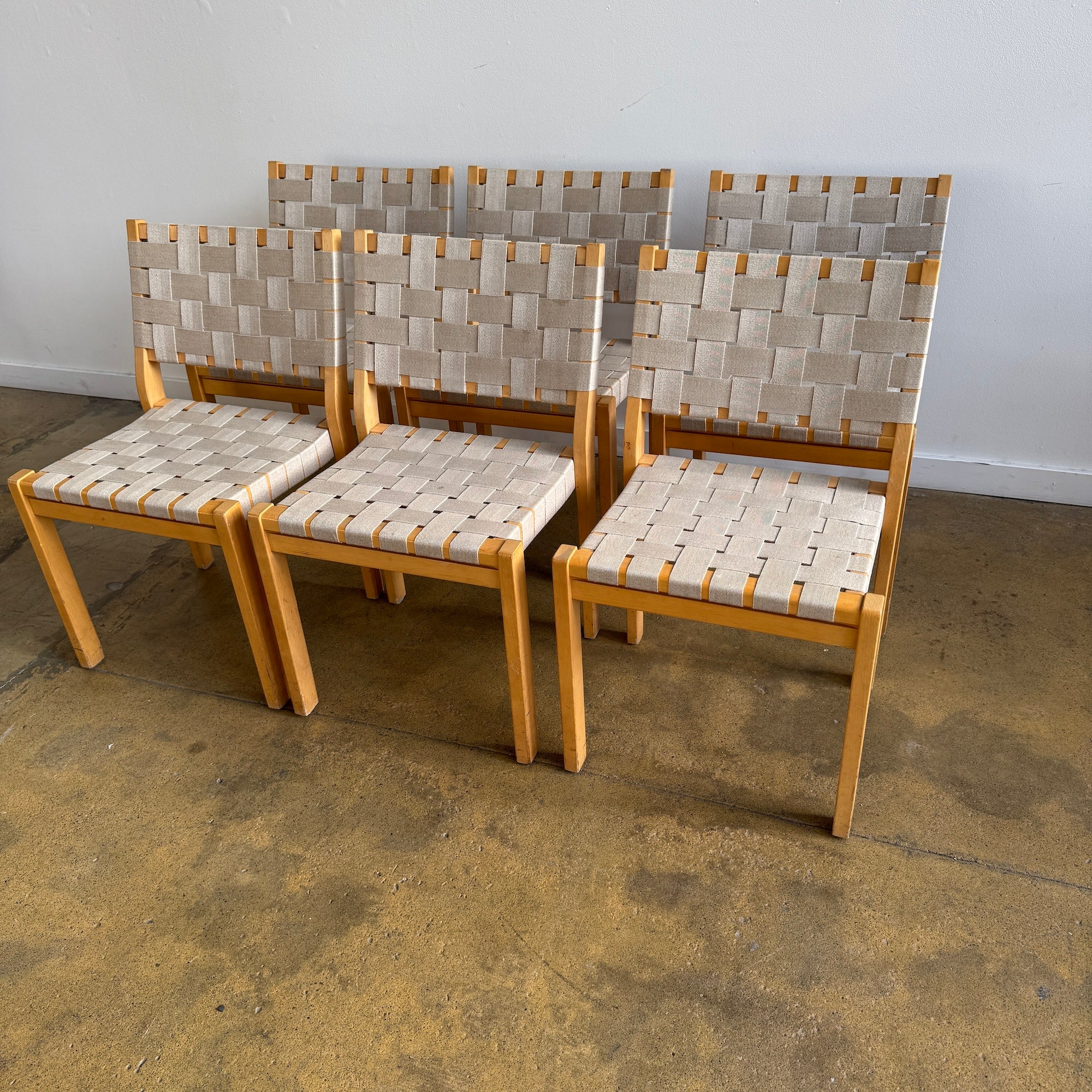 Alvar Alto set of 6 Model 611 Dining Chairs (Birch/Natural) - Image 2