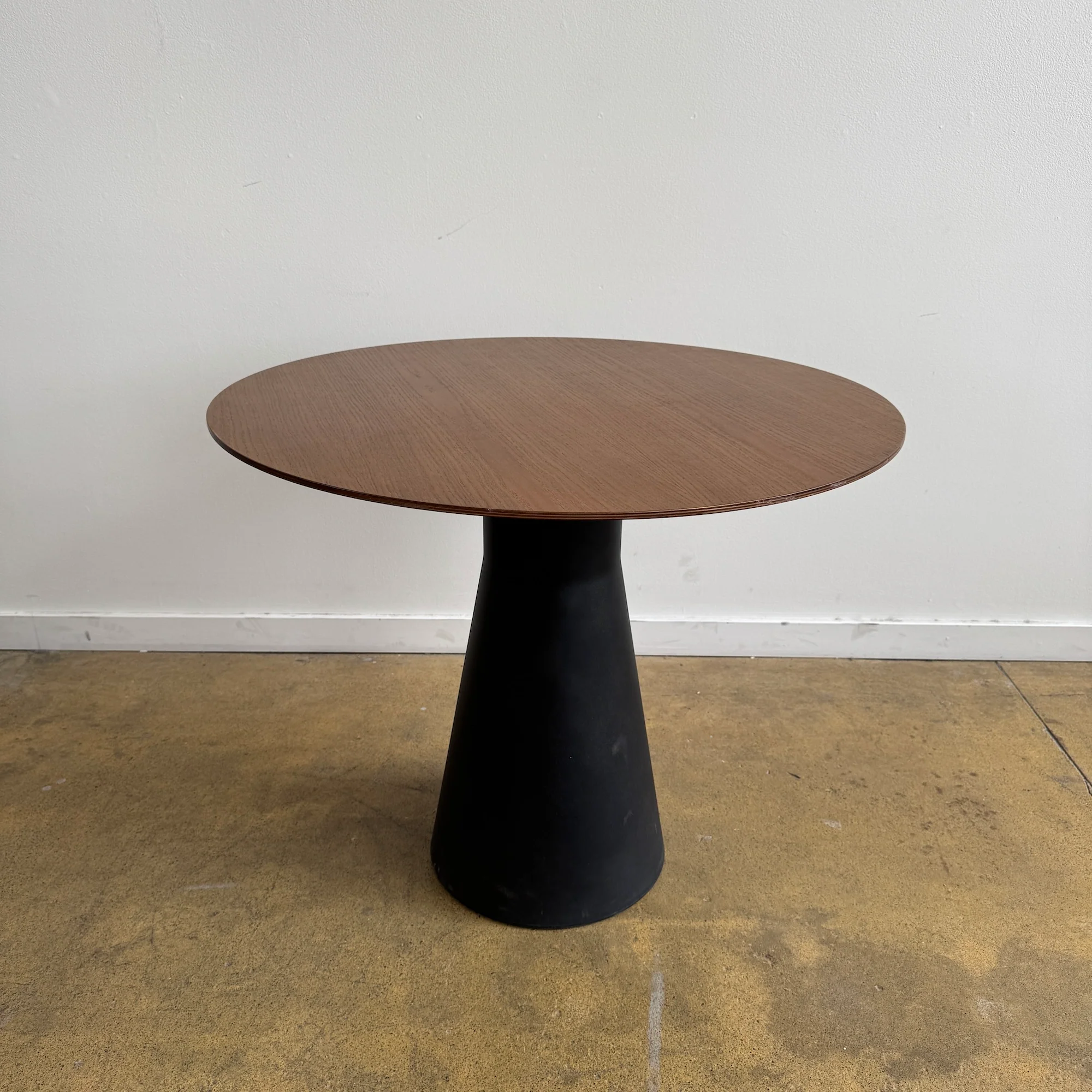 Andreu World High Reverse Dining Table