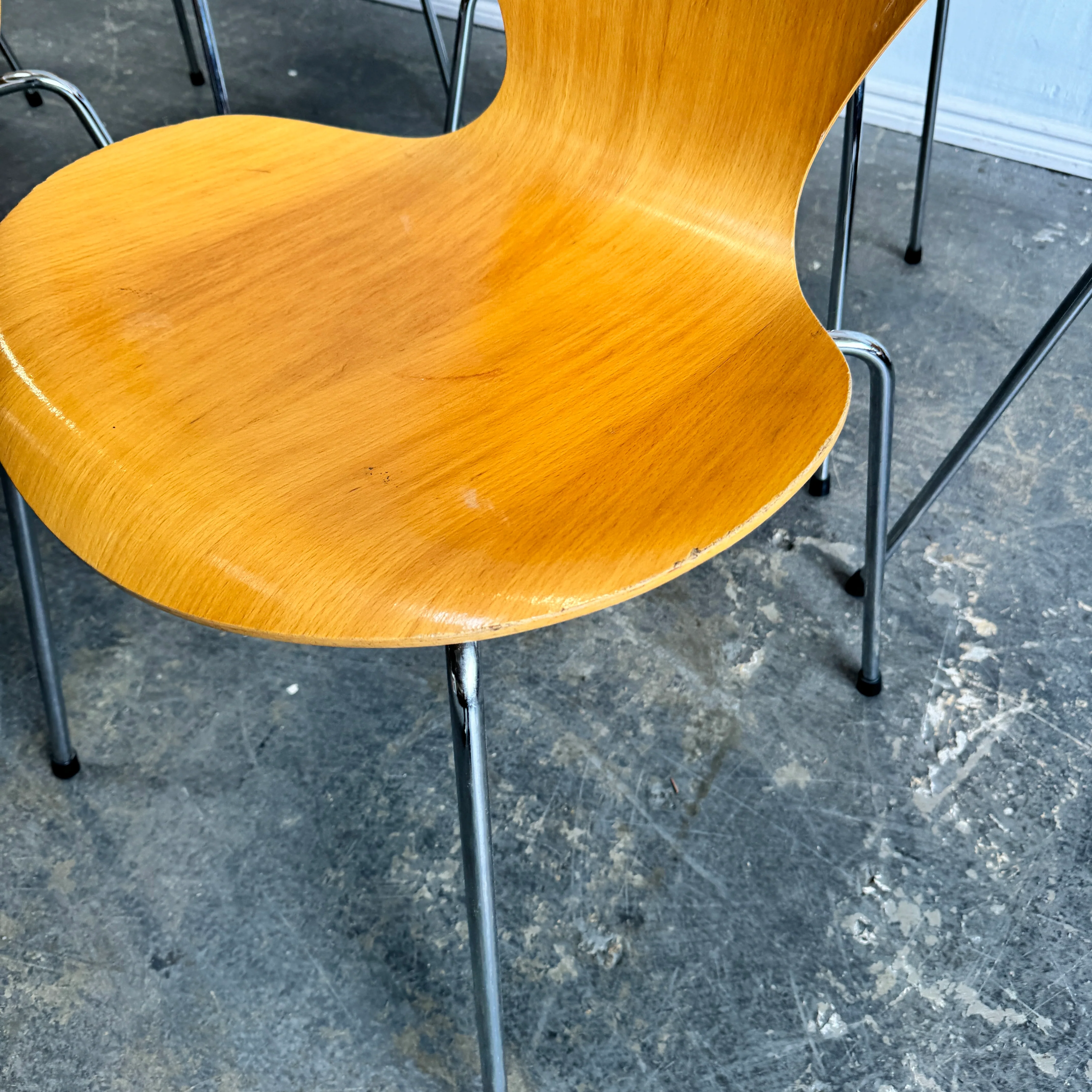 Authentic! Fritz Hansen set of 6 Series 7 chairs by Arne Jacobsen - Image 4