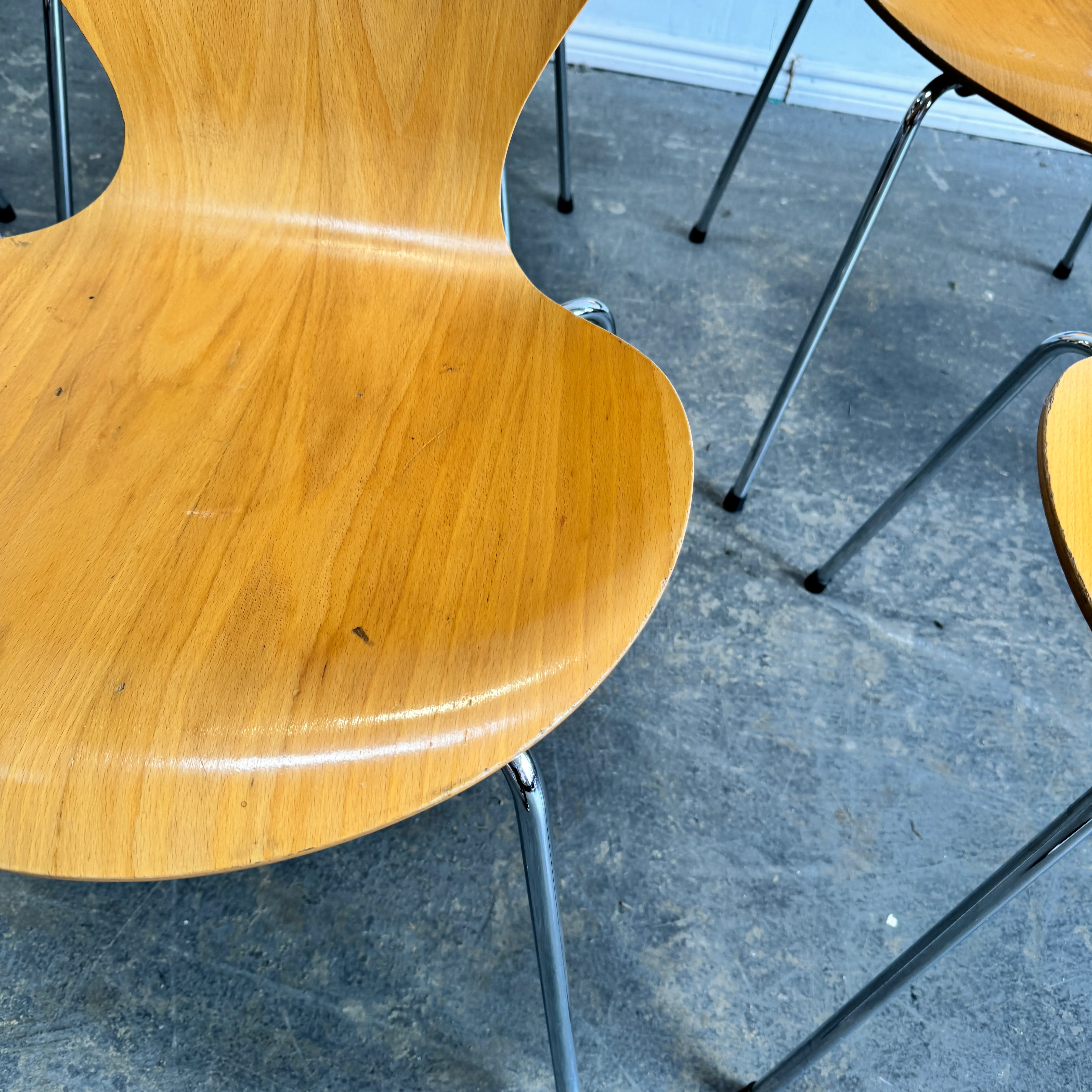 Authentic! Fritz Hansen set of 6 Series 7 chairs by Arne Jacobsen - Image 6