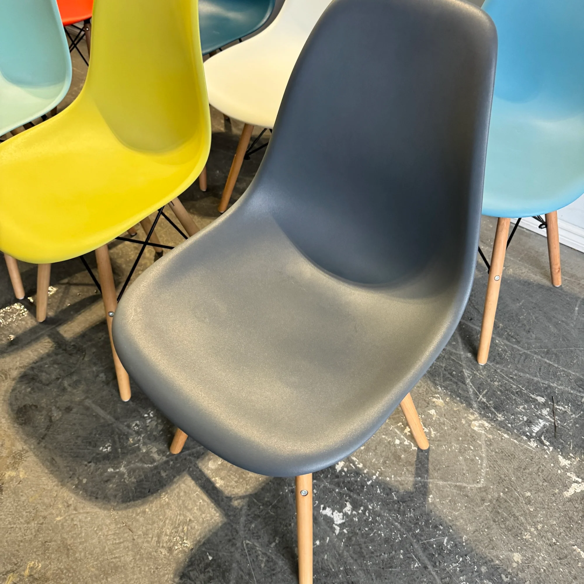 Authentic! Herman Miller Assorted of 8 different color Eames side chairs - Image 9