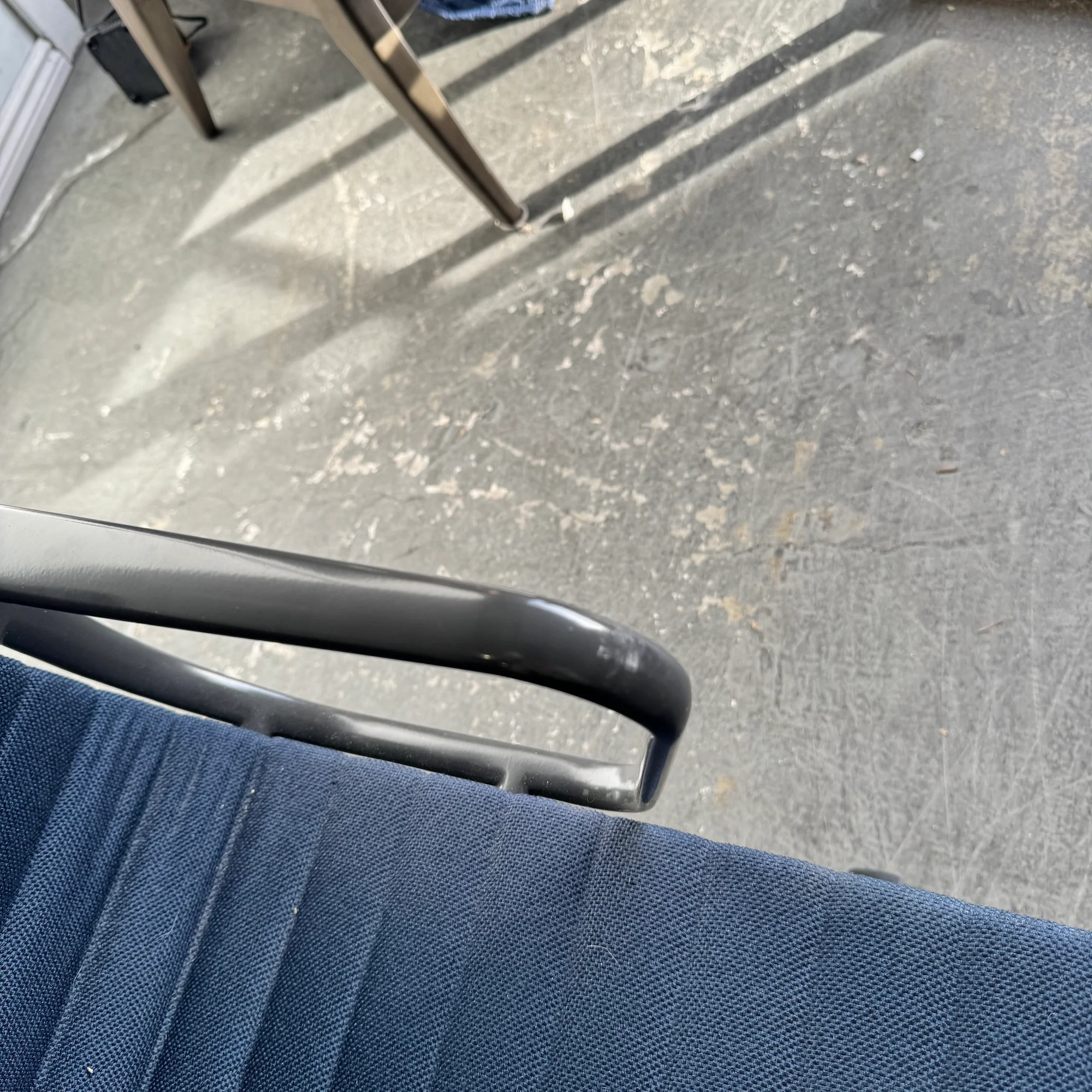 Authentic! Herman Miller Eames Aluminum Group Chair - Image 10