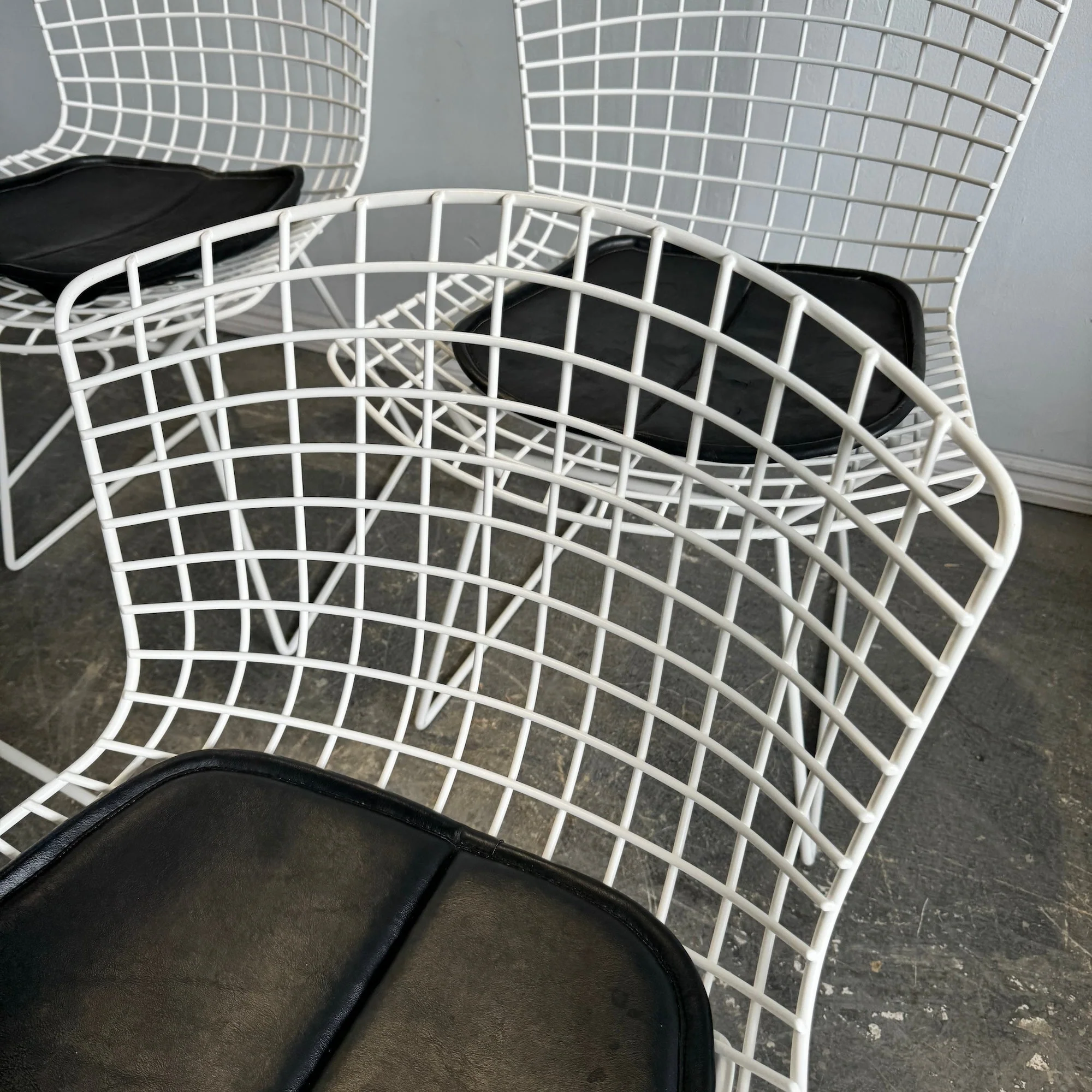 Authentic! Knoll Bertoia Side chairs with leather pad (Set of 6) - Image 3