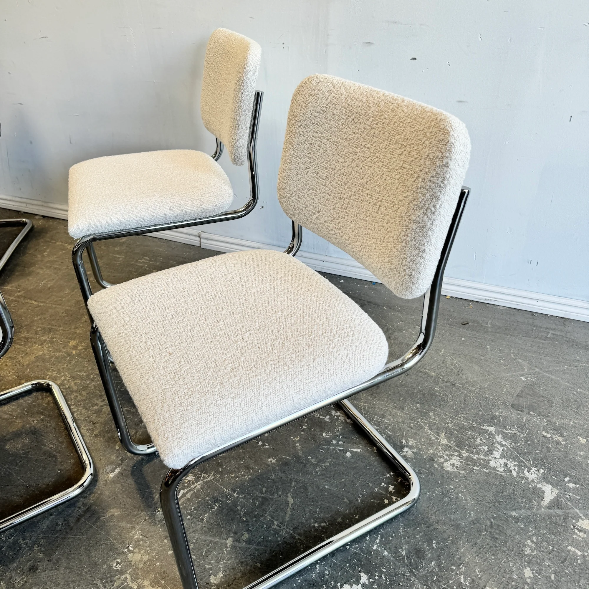 Brand New! Knoll Cesca set of 6 boucle dining chairs - Image 8