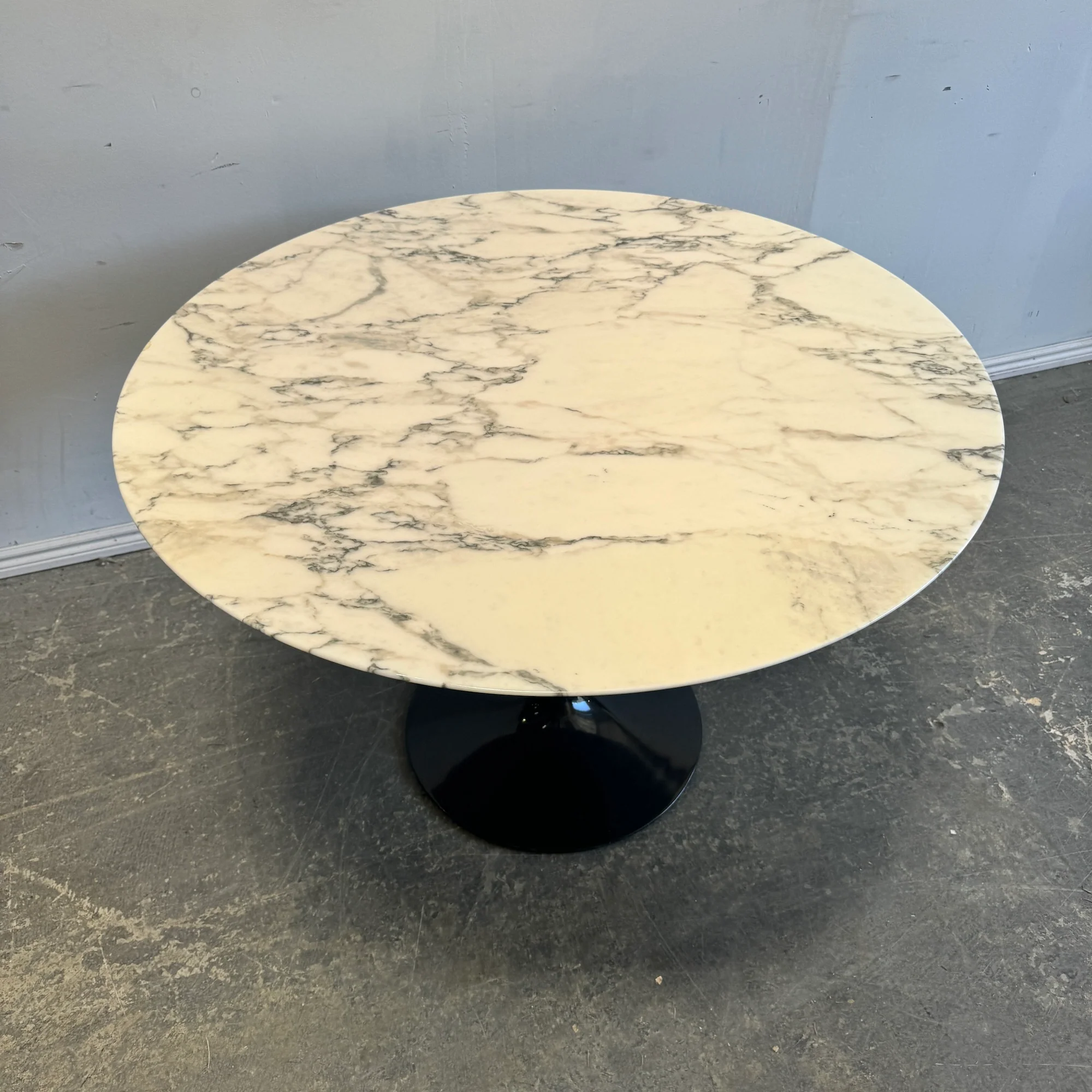 Authentic! Knoll Eero Saarinen Tulip 42" Dining Table - Image 3