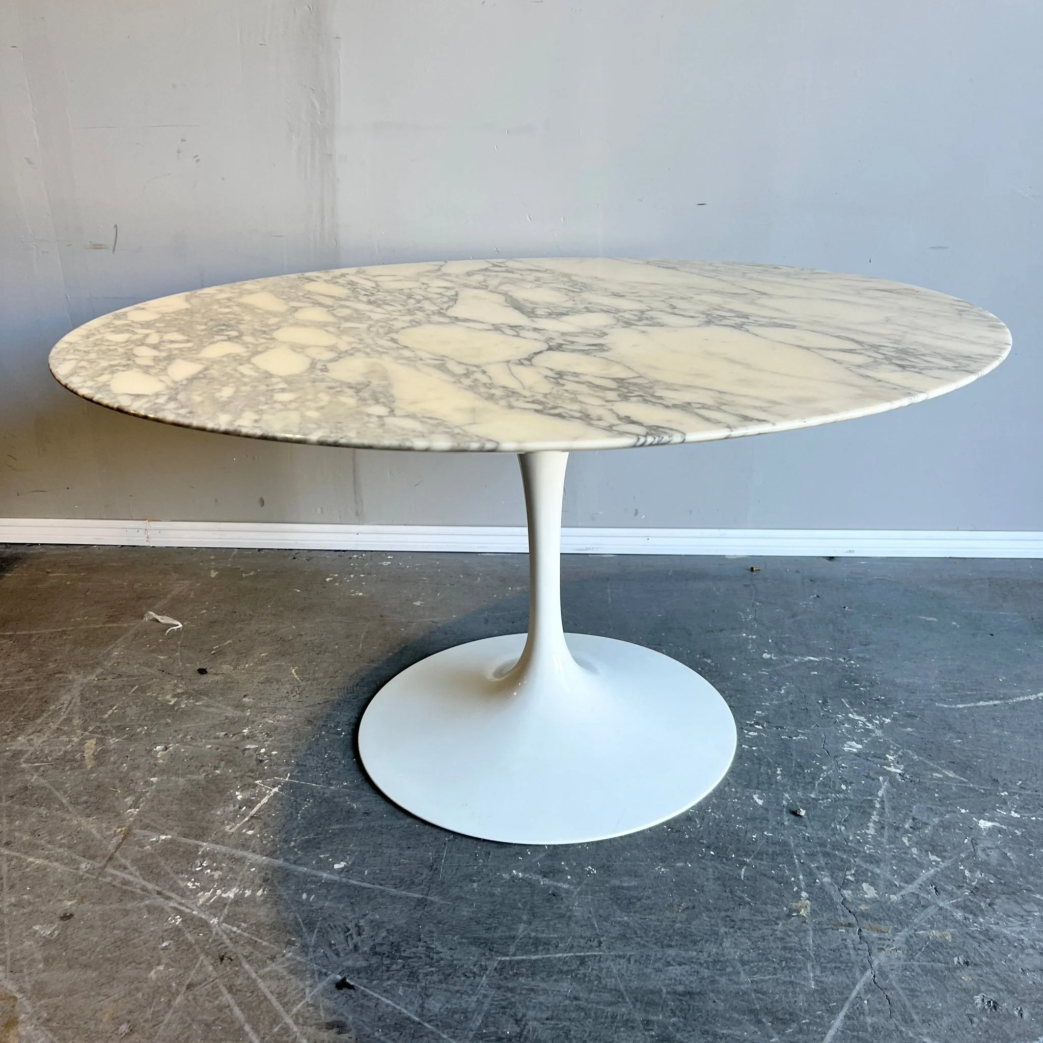 Authentic Knoll Saarinen 54' Marble Dining Table