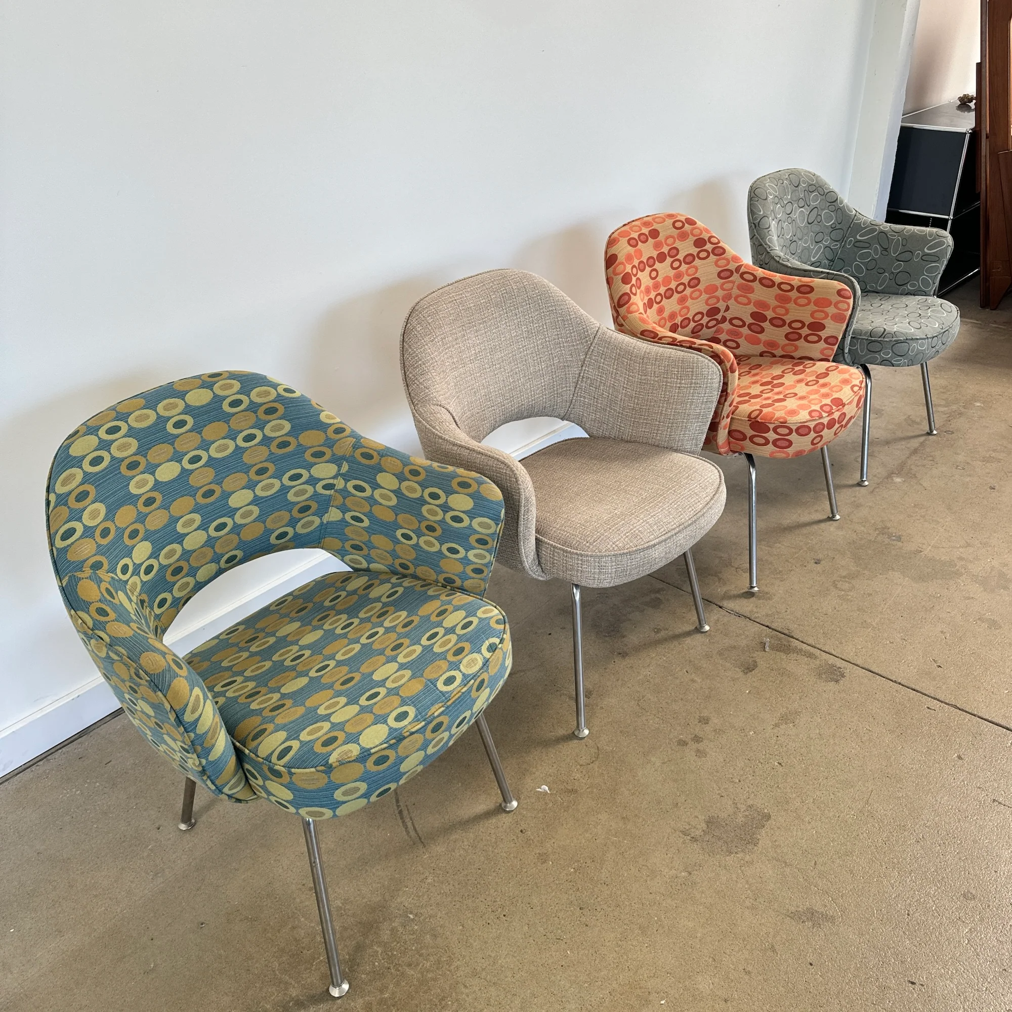 Authentic! Knoll Saarinen Executive set of 4 Armchairs - Image 6