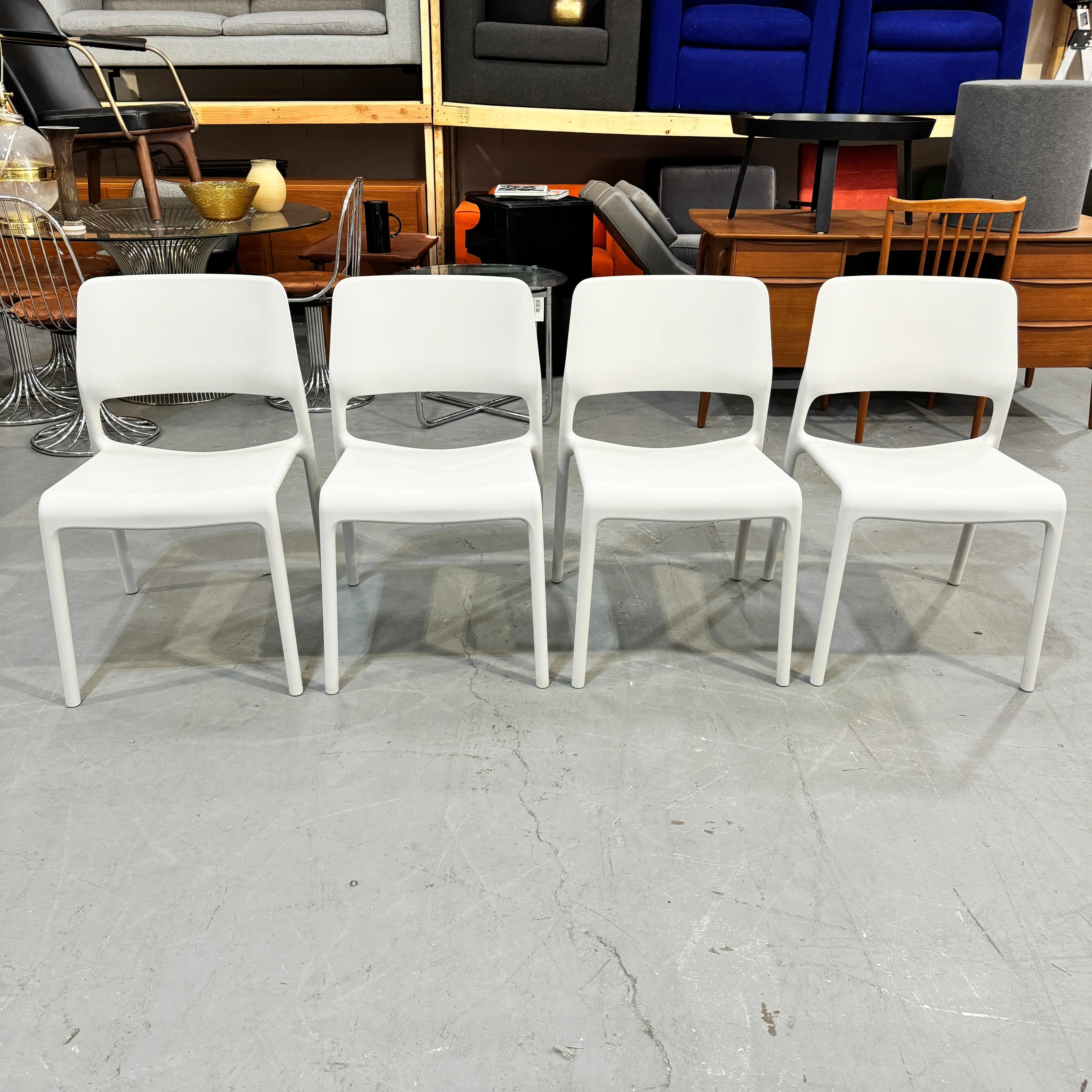 Authentic Knoll Spark stacking Indoor/ Outdoor dining chairs