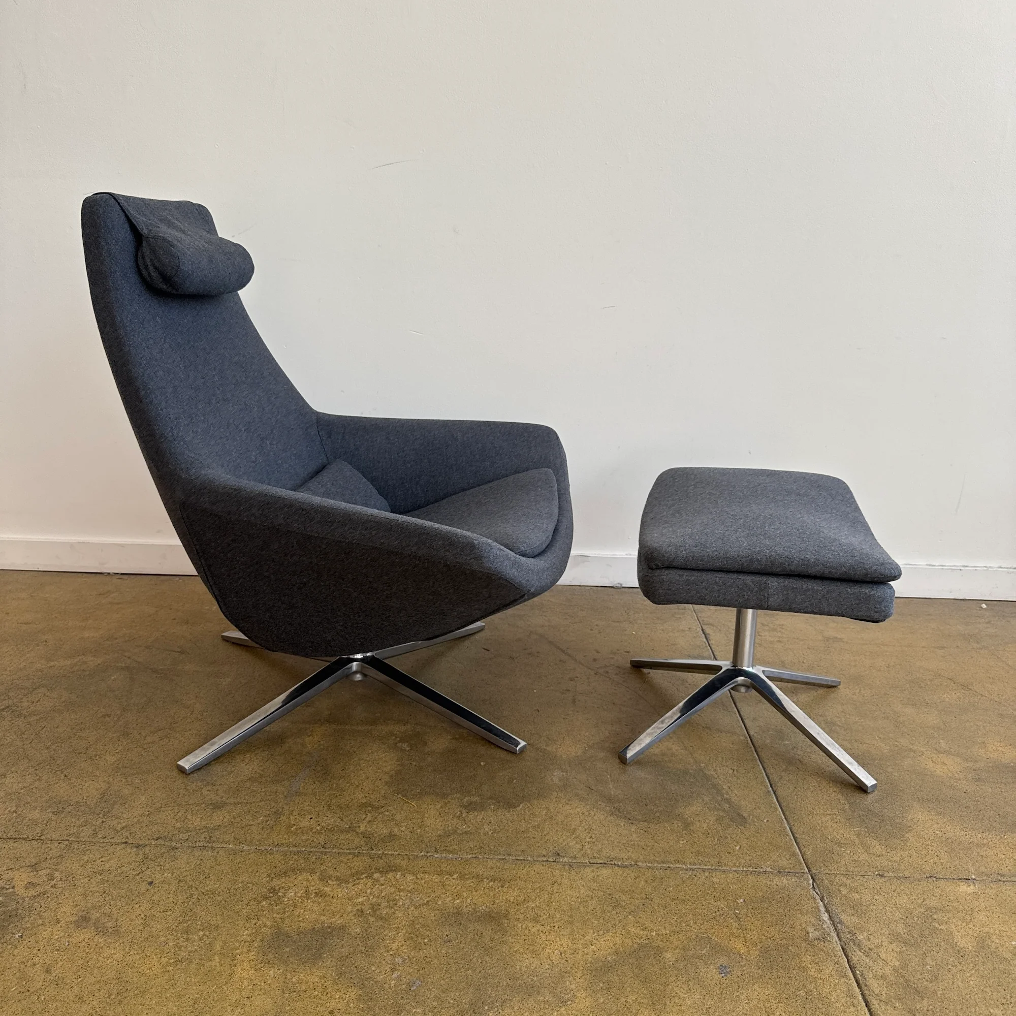 B&B Italia Metropolitan Lounge Chair & Ottoman With Headrest by Jeffrey Bernett - Image 2