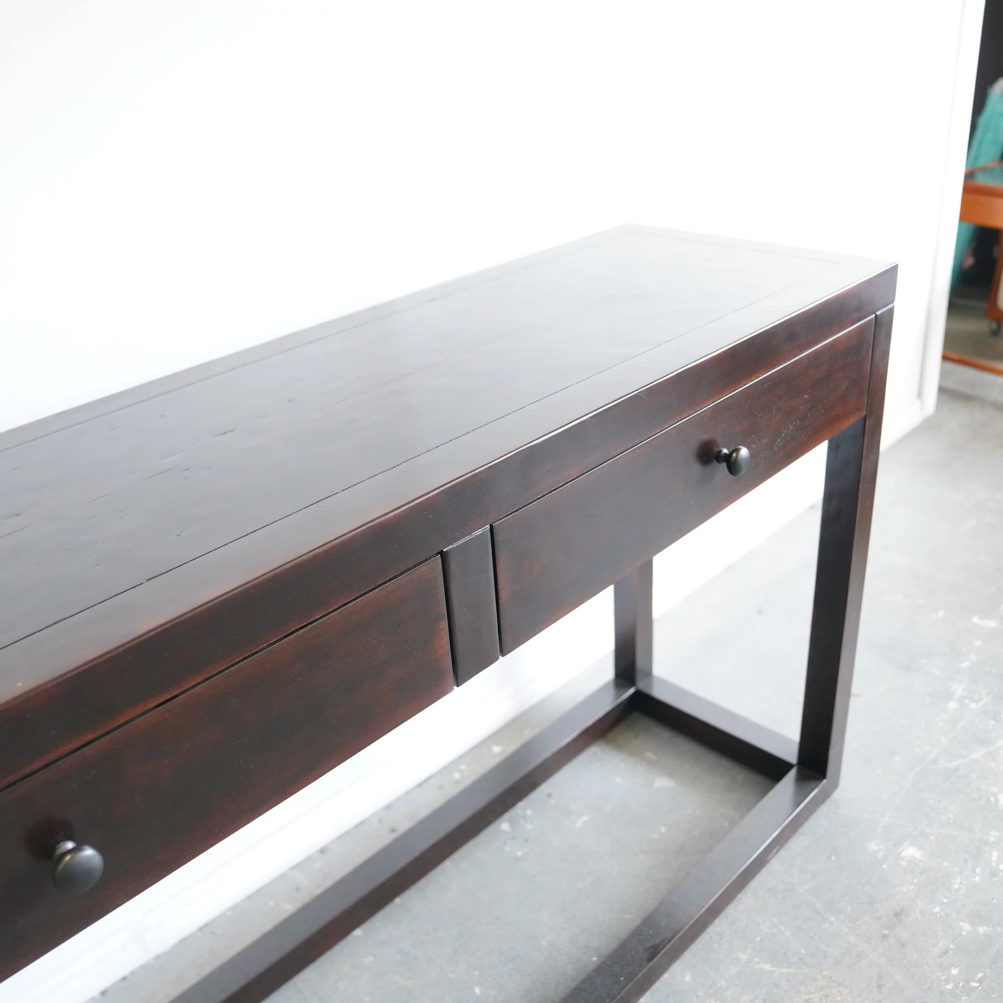 Bernhardt Brunello console table with 2 drawers - Image 5
