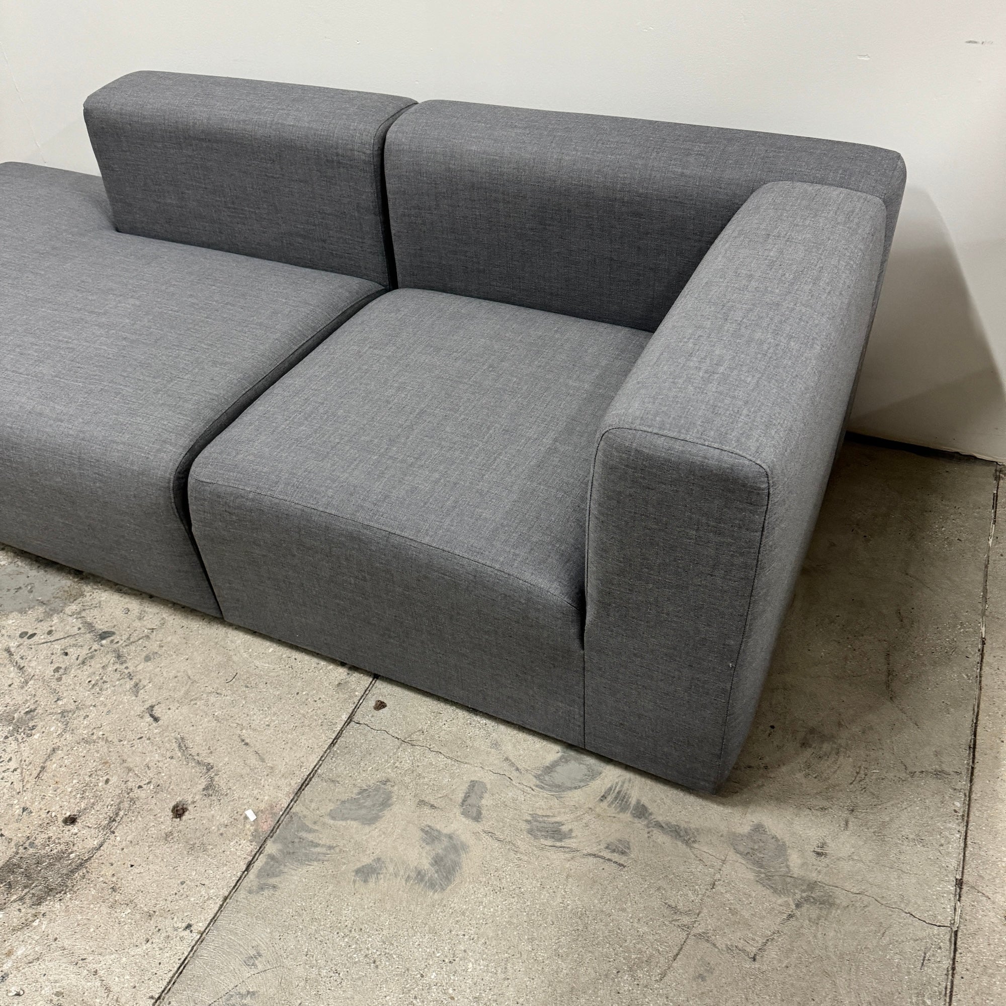 Brand New! Hay MAGS ONE-ARM SECTIONAL - Image 2