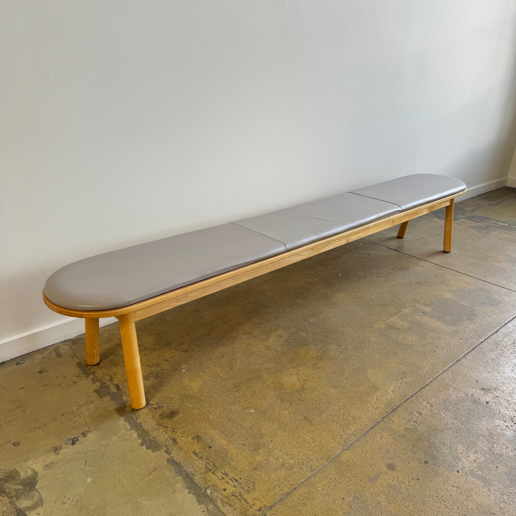 Corral Pill Extra Long leather upholstery bench - Image 6