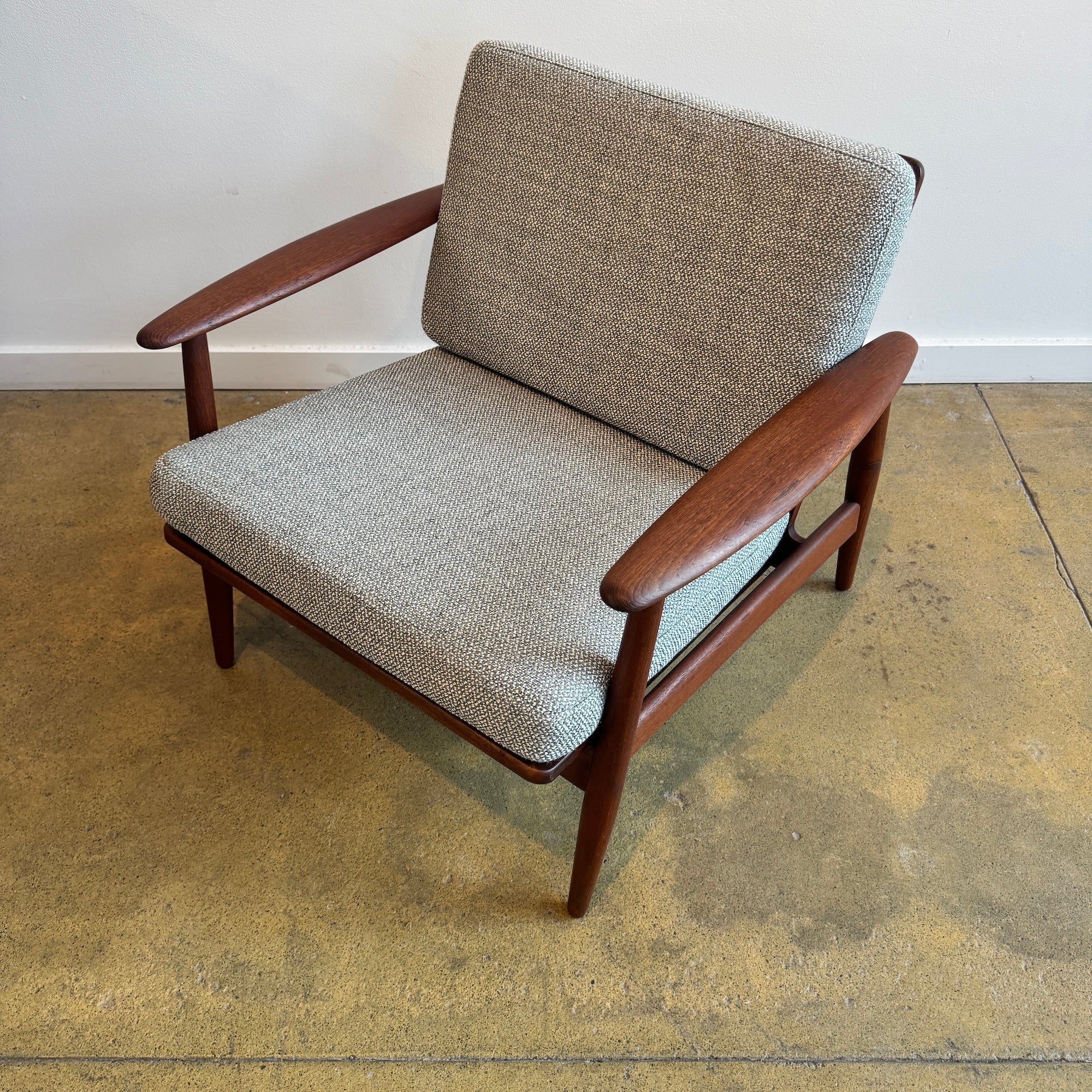 Danish Modern 1960s MM Moreddi Teak Lounge Chair (New Upholstery) - Image 3
