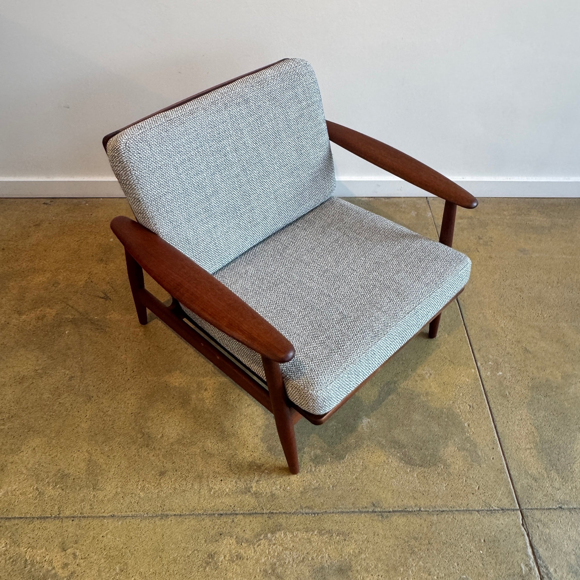 Danish Modern 1960s MM Moreddi Teak Lounge Chair (New Upholstery) - Image 5