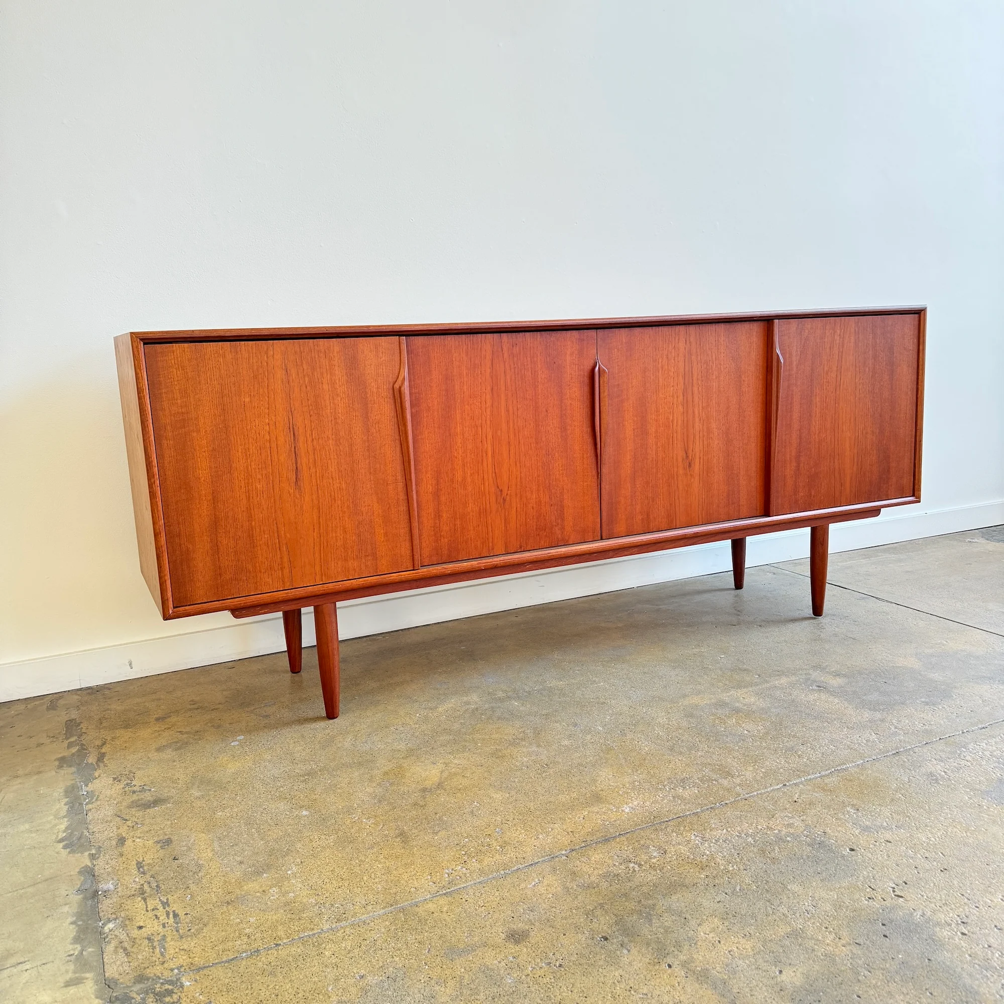 Danish Modern Axel Christiansen Teak Long Credenza for Aco Møbler - Image 2