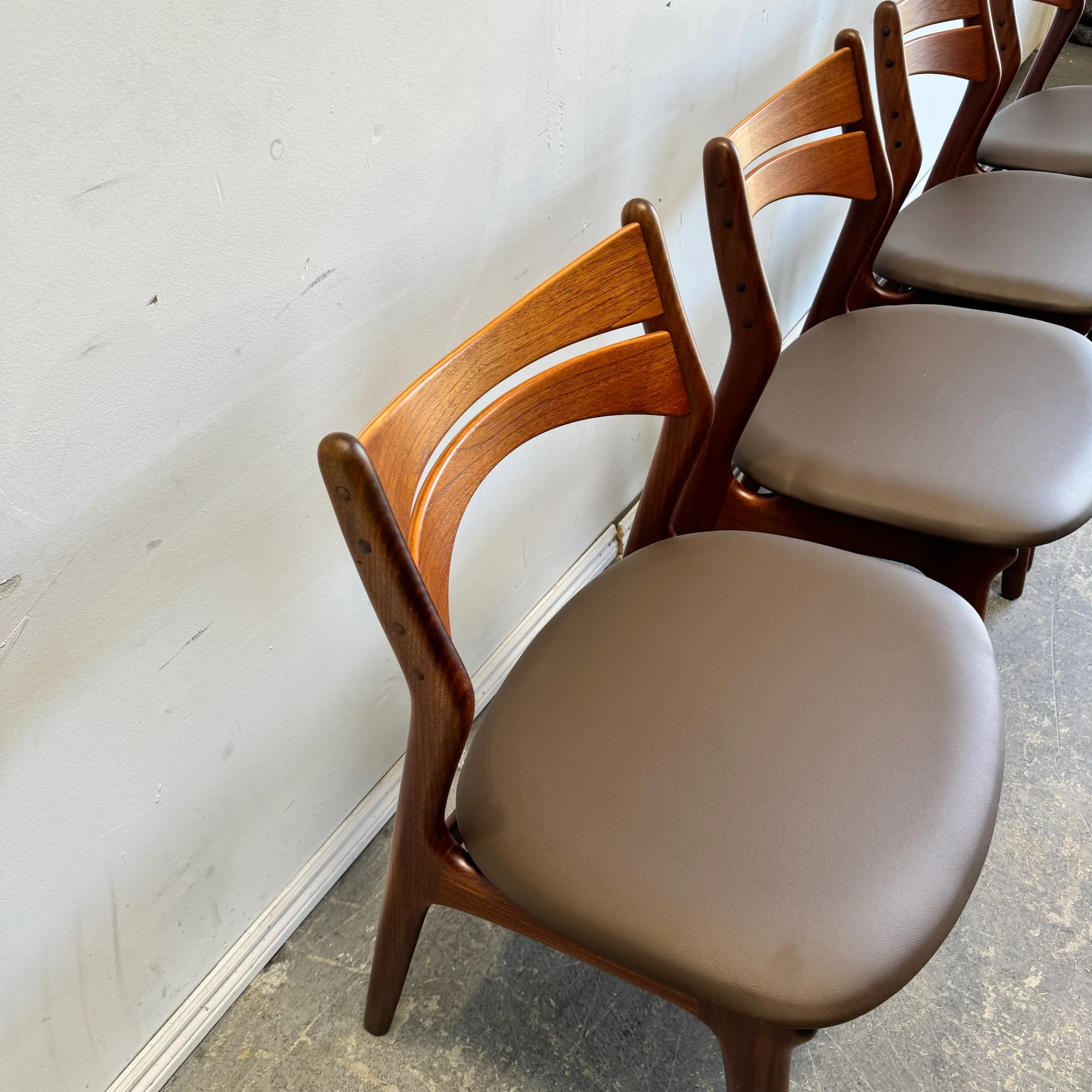 Danish Modern Erik Buch Set of 4 Model 310 Teak dining chairs - Image 4