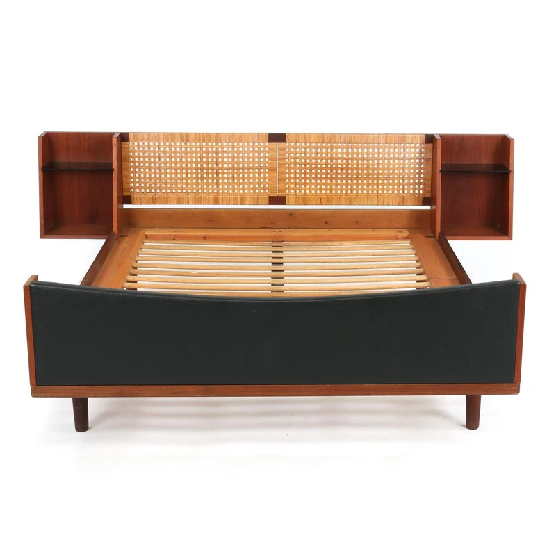 Danish Modern Hans Wegner Ge701 queen bed by Getama - Image 3