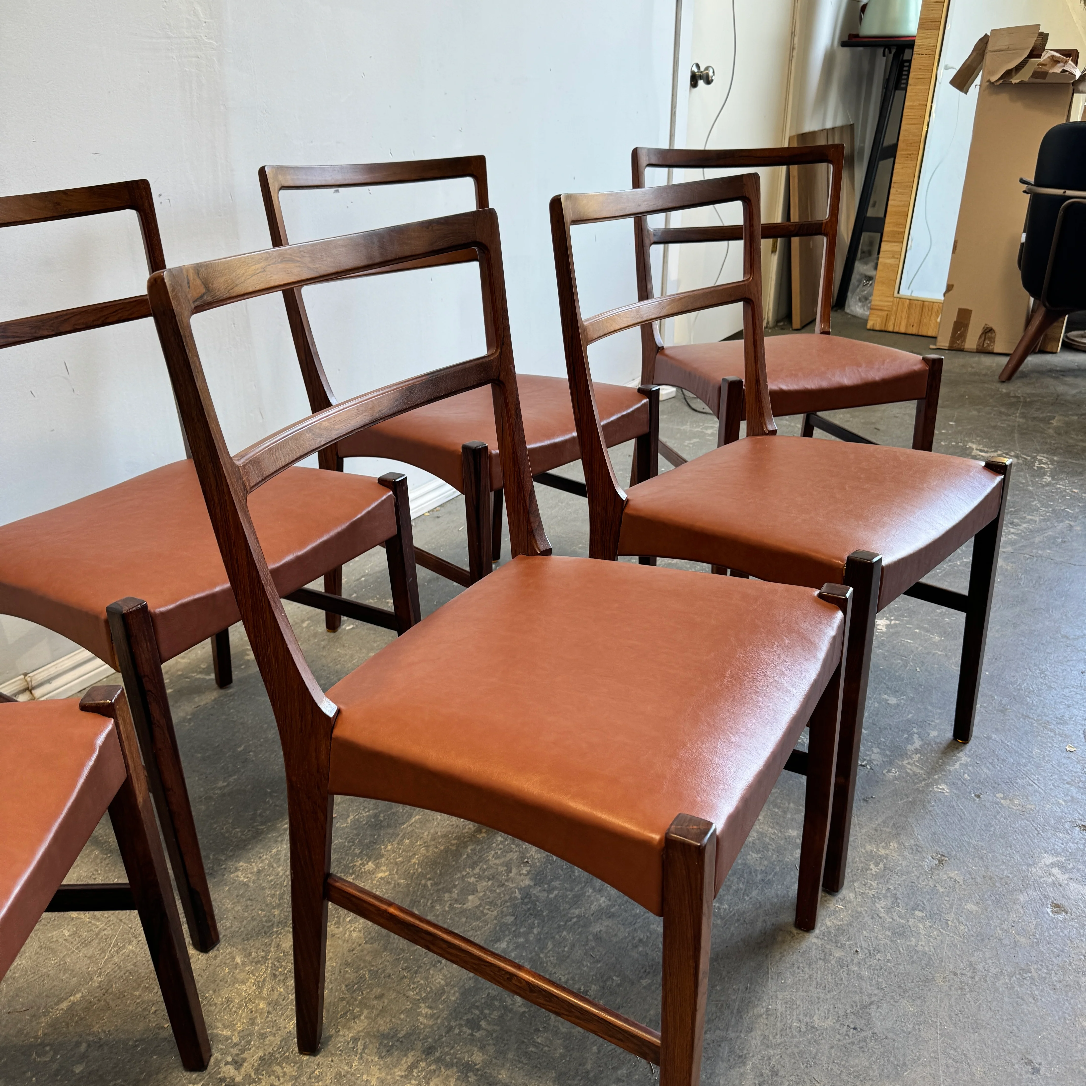 Danish Modern Johannes Andersen Six Dining Chairs Rosewood and Leather Upholstery - Image 4