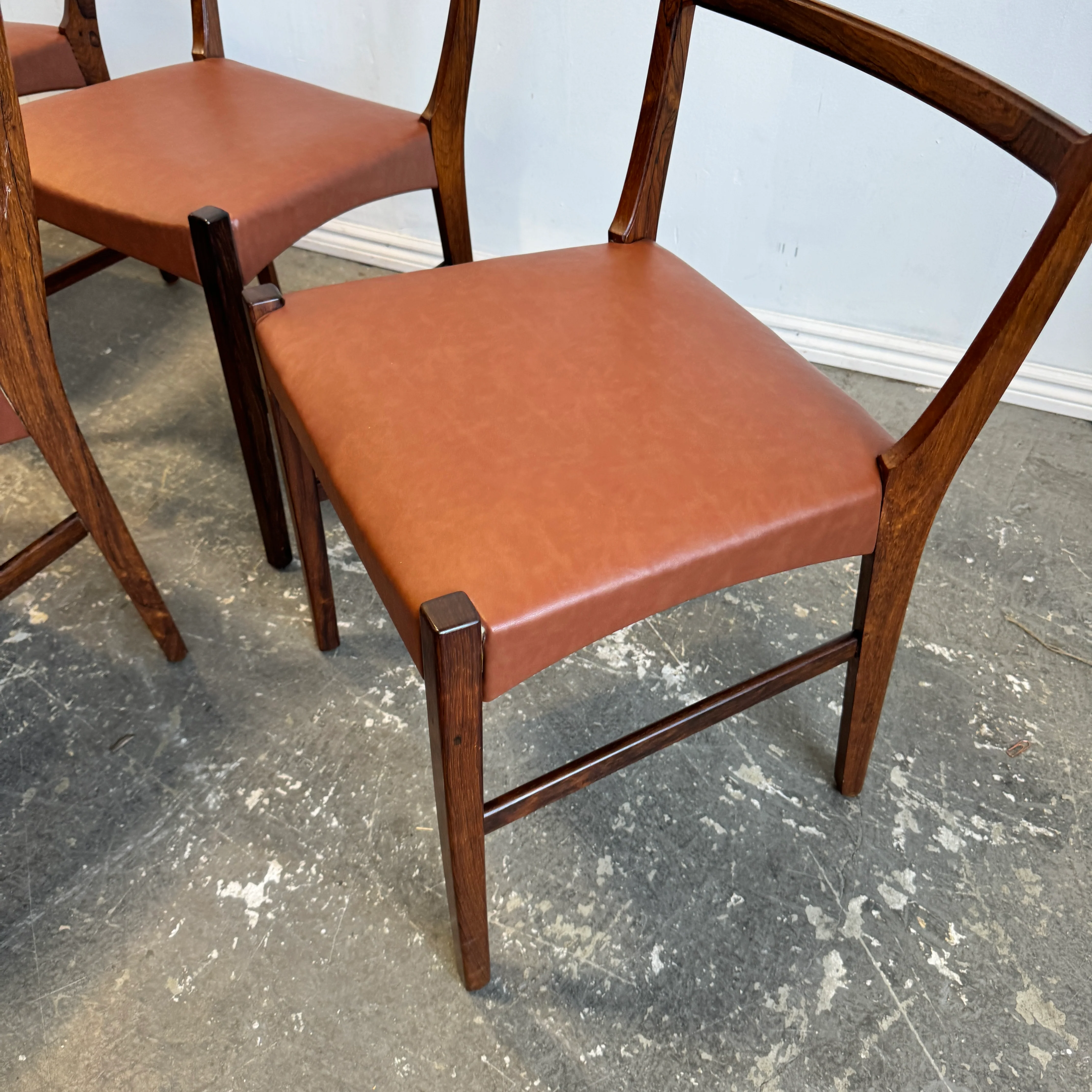 Danish Modern Johannes Andersen Six Dining Chairs Rosewood and Leather Upholstery - Image 5