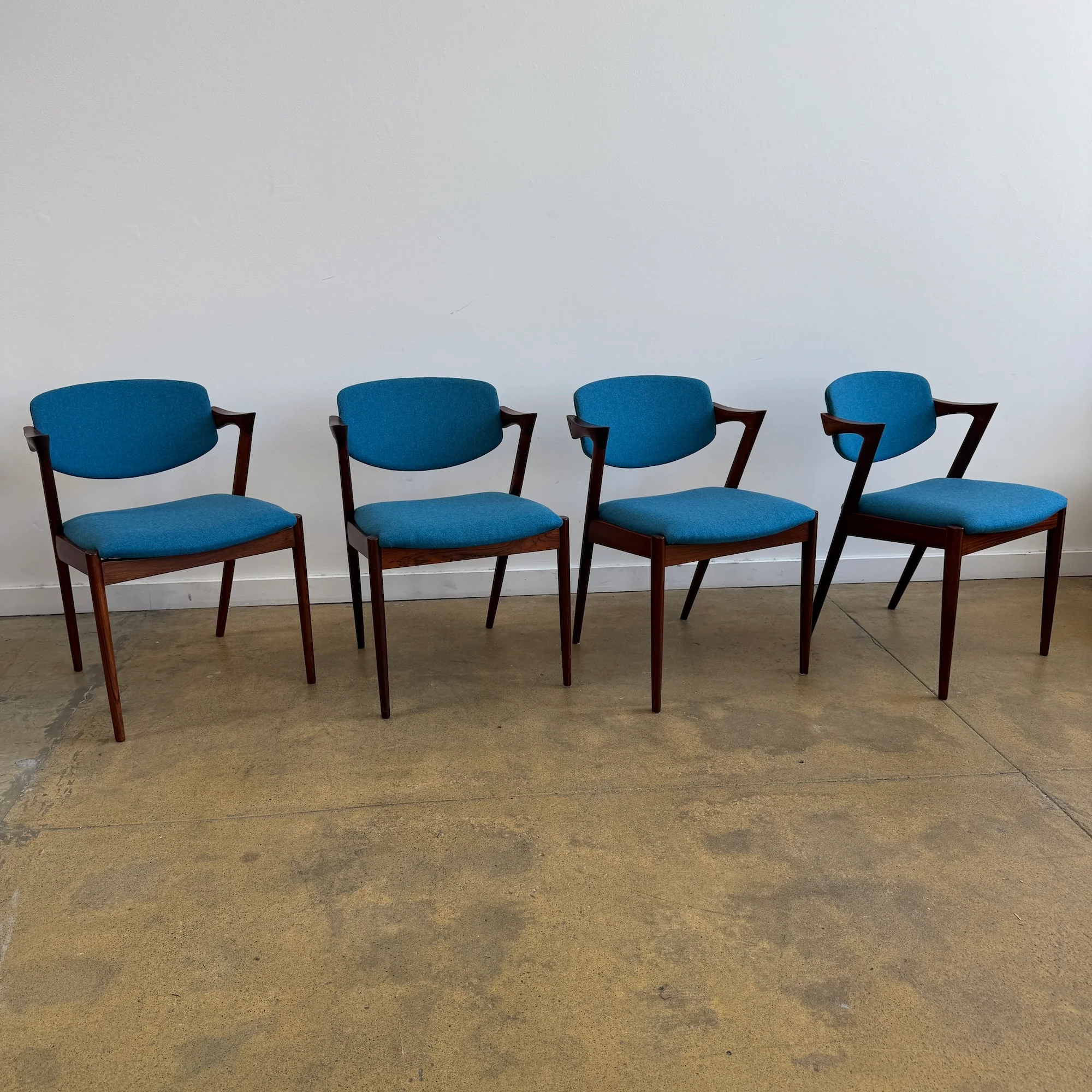 Danish Modern Kai Kristiansen set of 4 Rosewood Model 42 Dining Chairs (Fully Restored) - Image 3