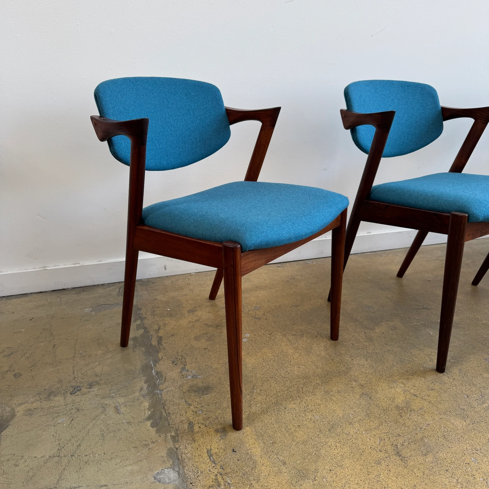 Danish Modern Kai Kristiansen set of 4 Rosewood Model 42 Dining Chairs (Fully Restored) - Image 7
