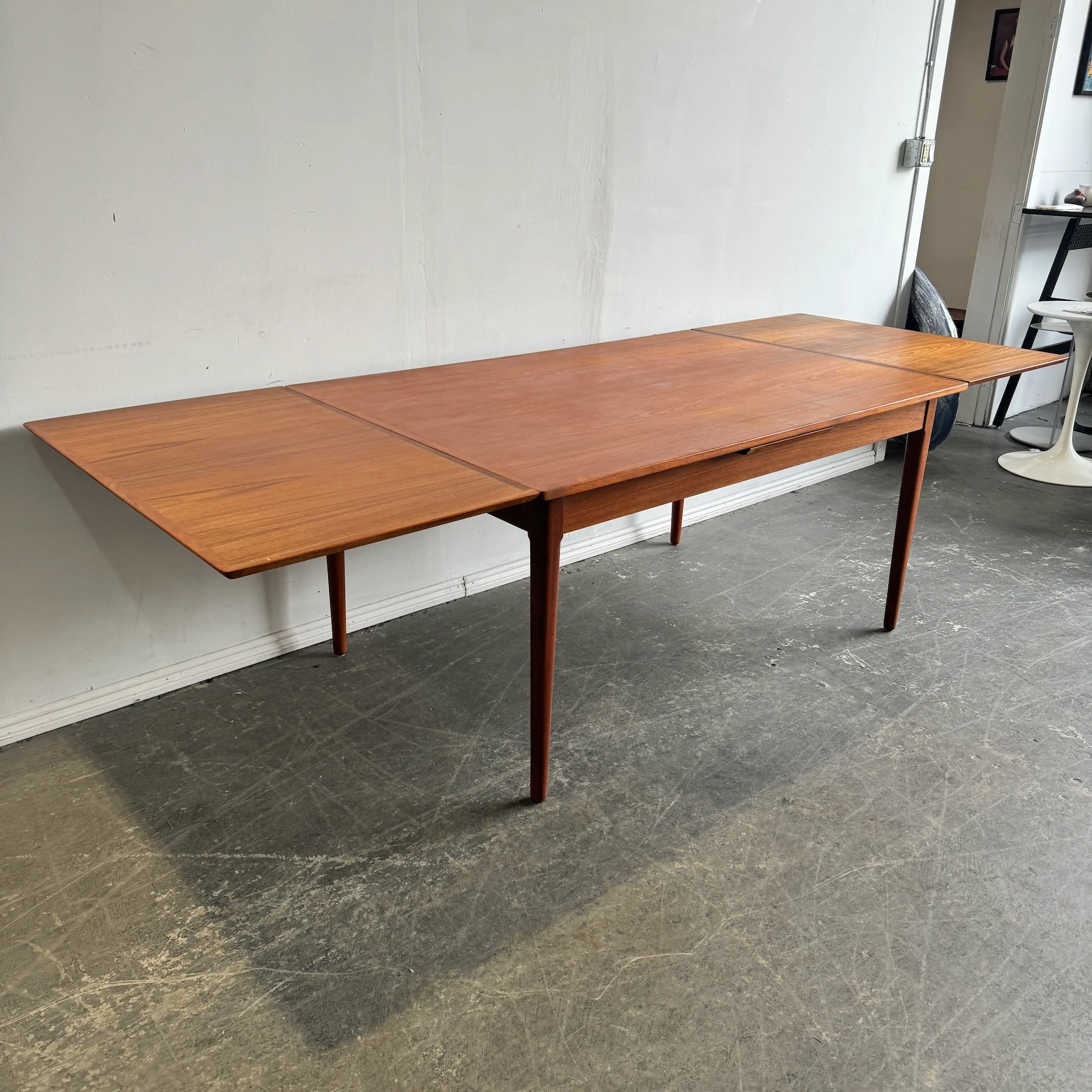Danish Modern Teak Expandable Dining Table - Image 3