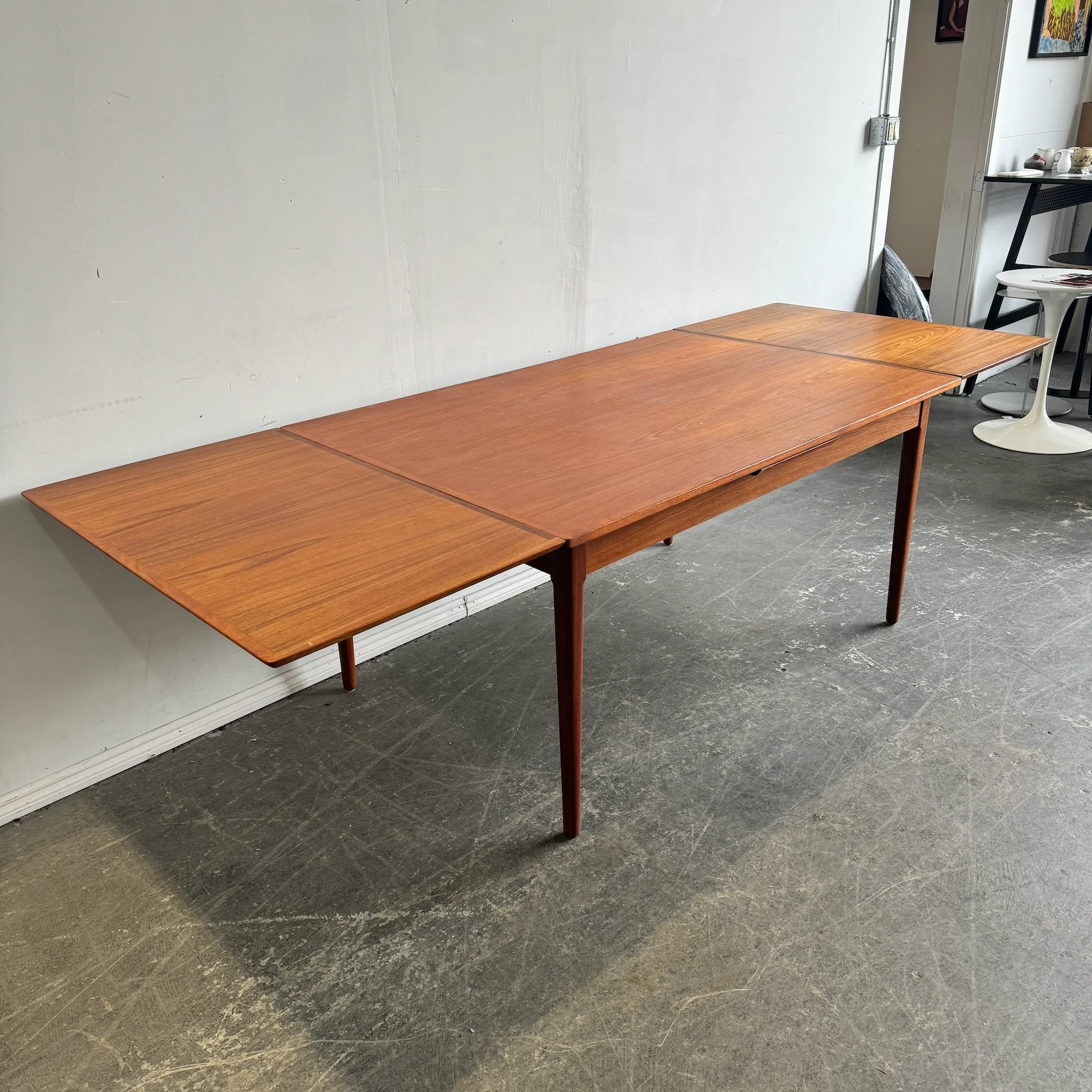 Danish Modern Teak Expandable Dining Table - Image 5