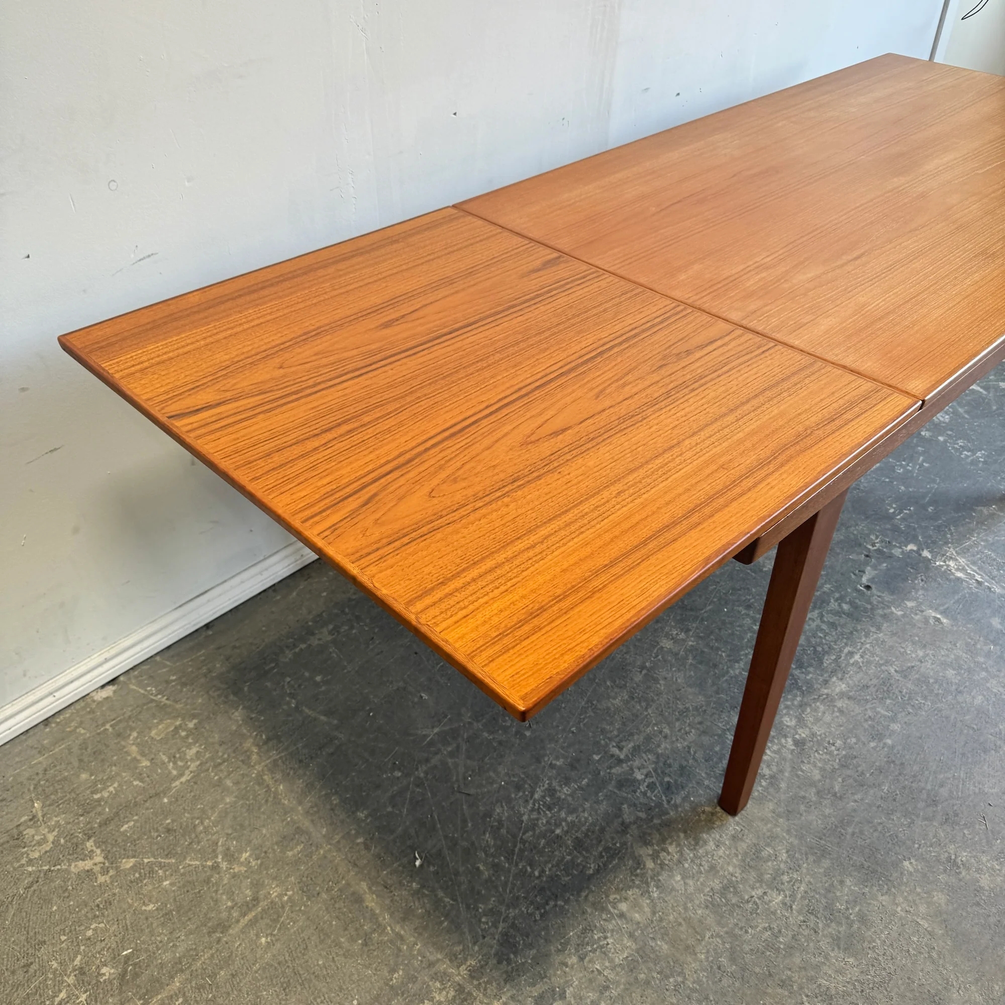 Danish Modern Teak Single extension dining table - Image 9