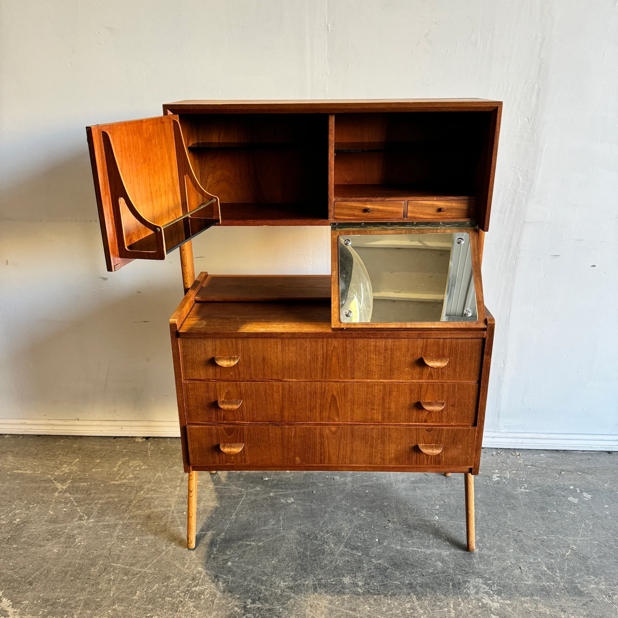 Danish Modern Teak Vanity/ Bar Storage - Image 2
