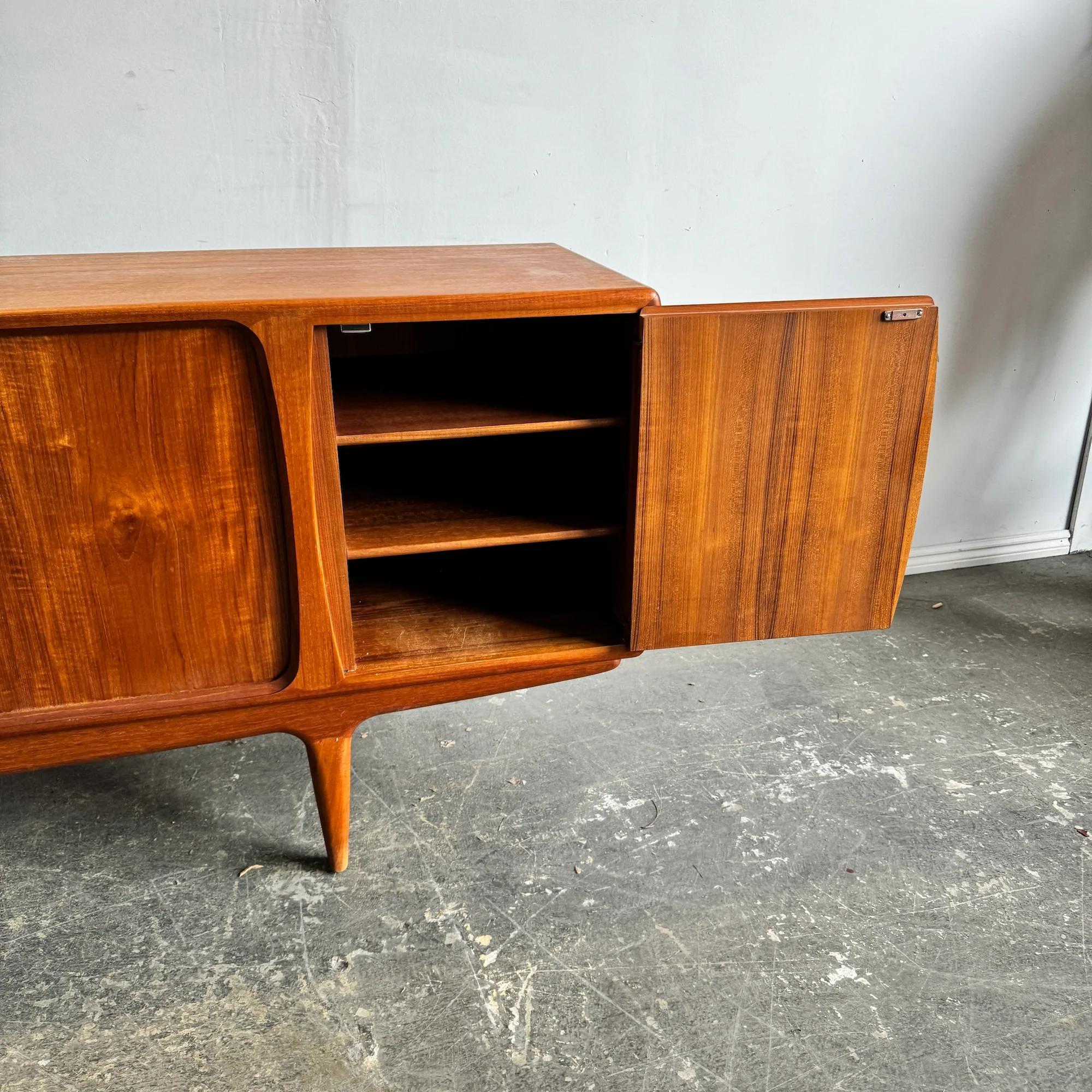 Danish Modern U16 Sideboard in Teak by Johannes Andersen for Uldum Mobelfabrik - Image 9