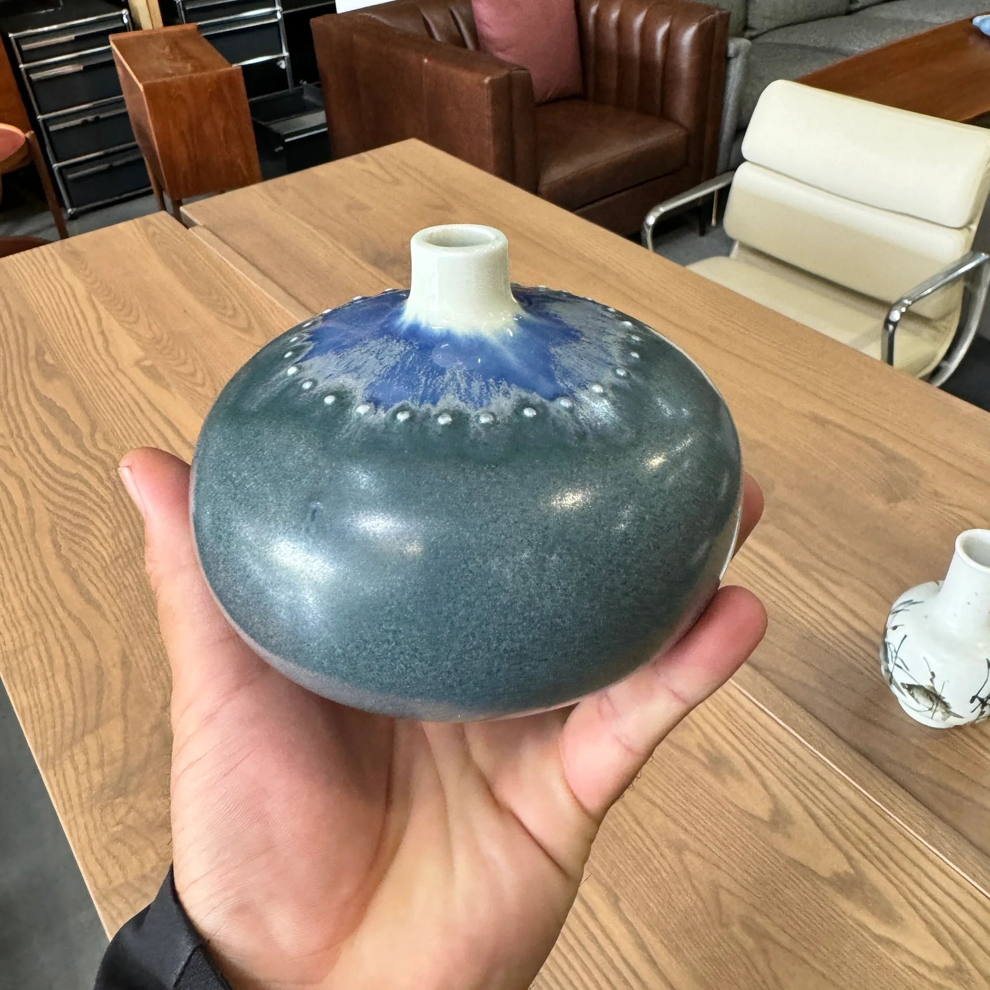 HAKUSAN Vase Smooth Glaze Porcelain Japan - Image 3