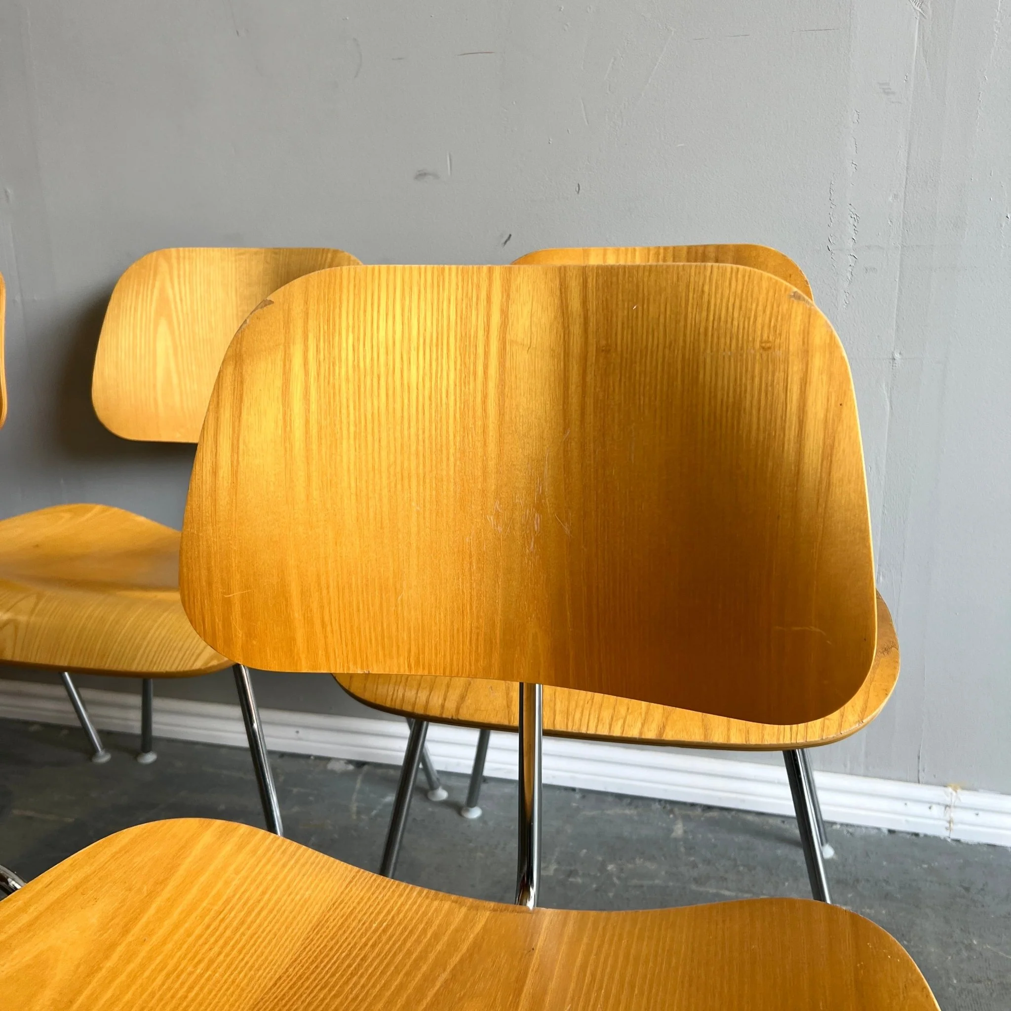 Herman Miller Eames Molded Plywood (Set of 6 )Dining Chairs - Image 6