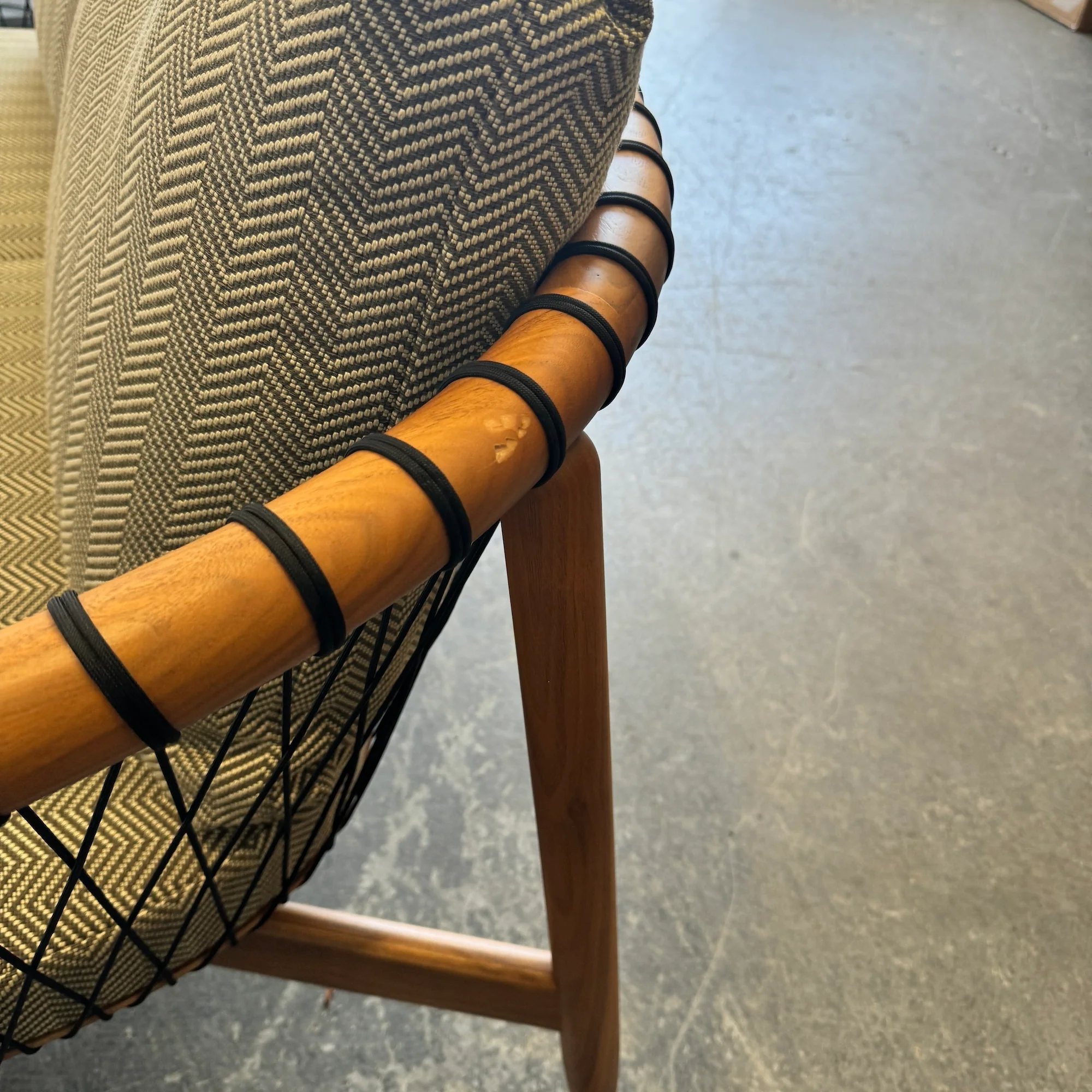 Herman Miller Geiger Crosshatch Settee - Image 4