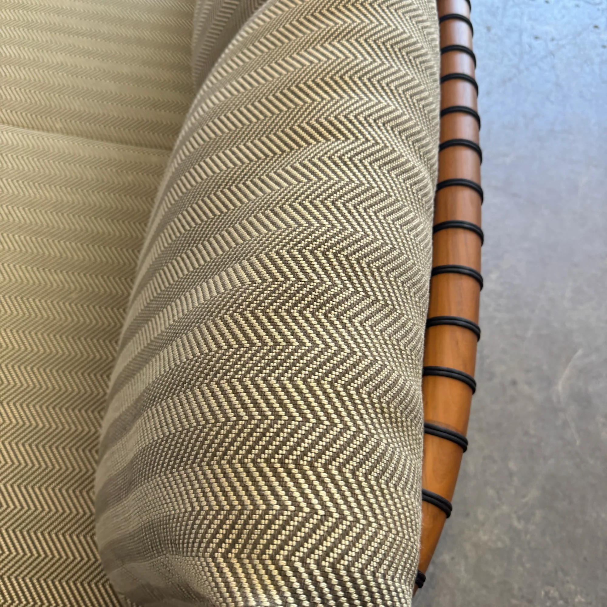 Herman Miller Geiger Crosshatch Settee - Image 6