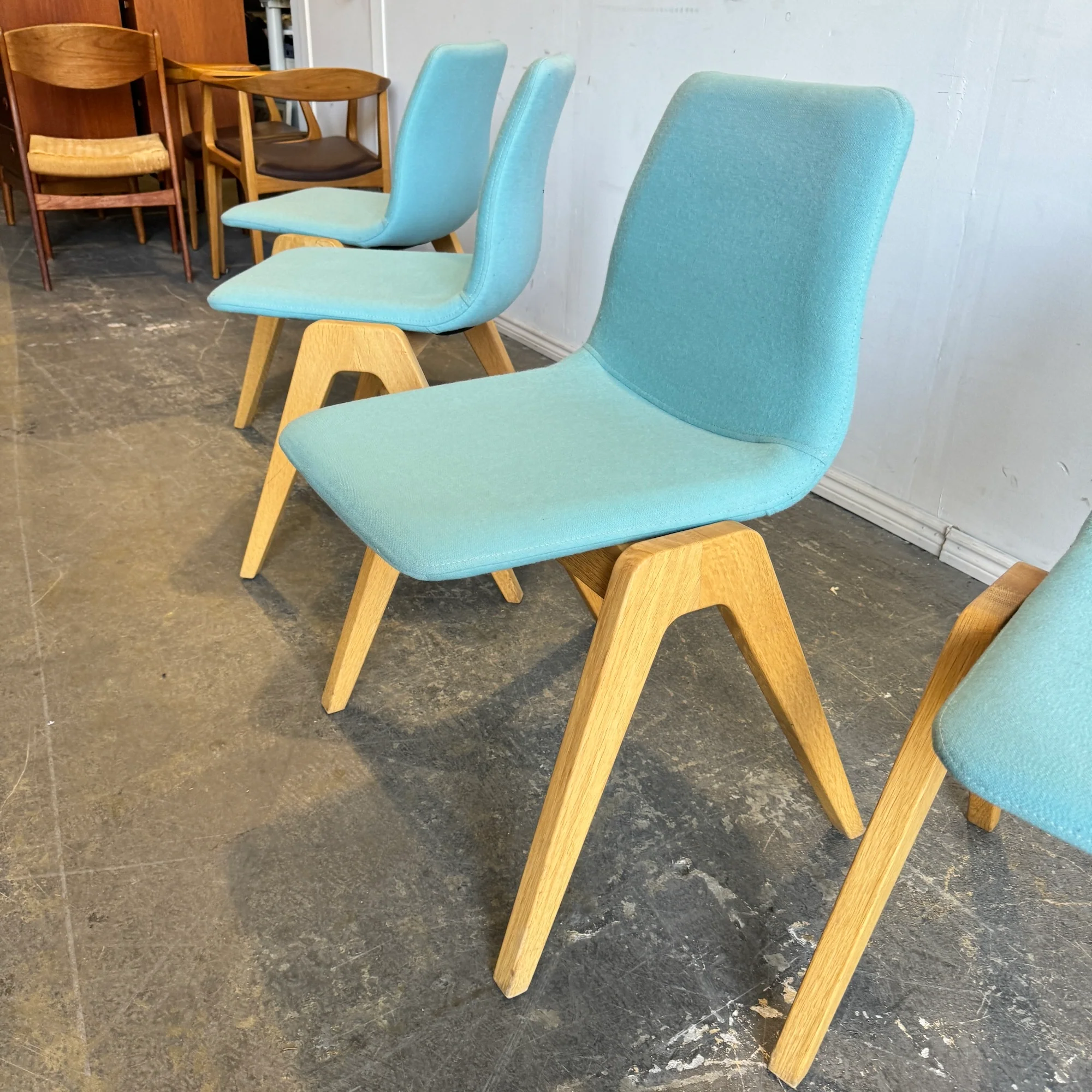 Herman Miller Naughtone Set of 4 Viv Wood dining chairs - Image 4