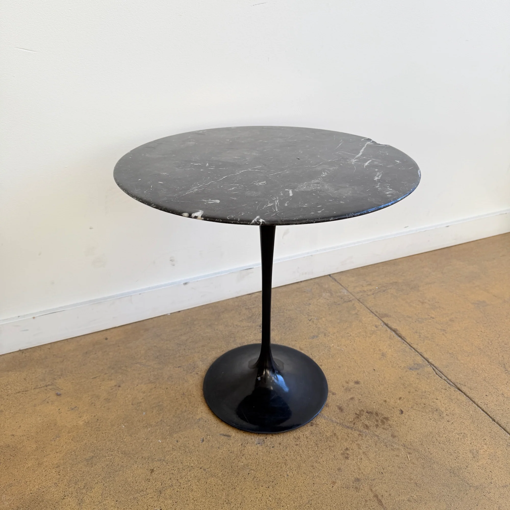 Knoll Saarinen Marble Side Table - Image 3