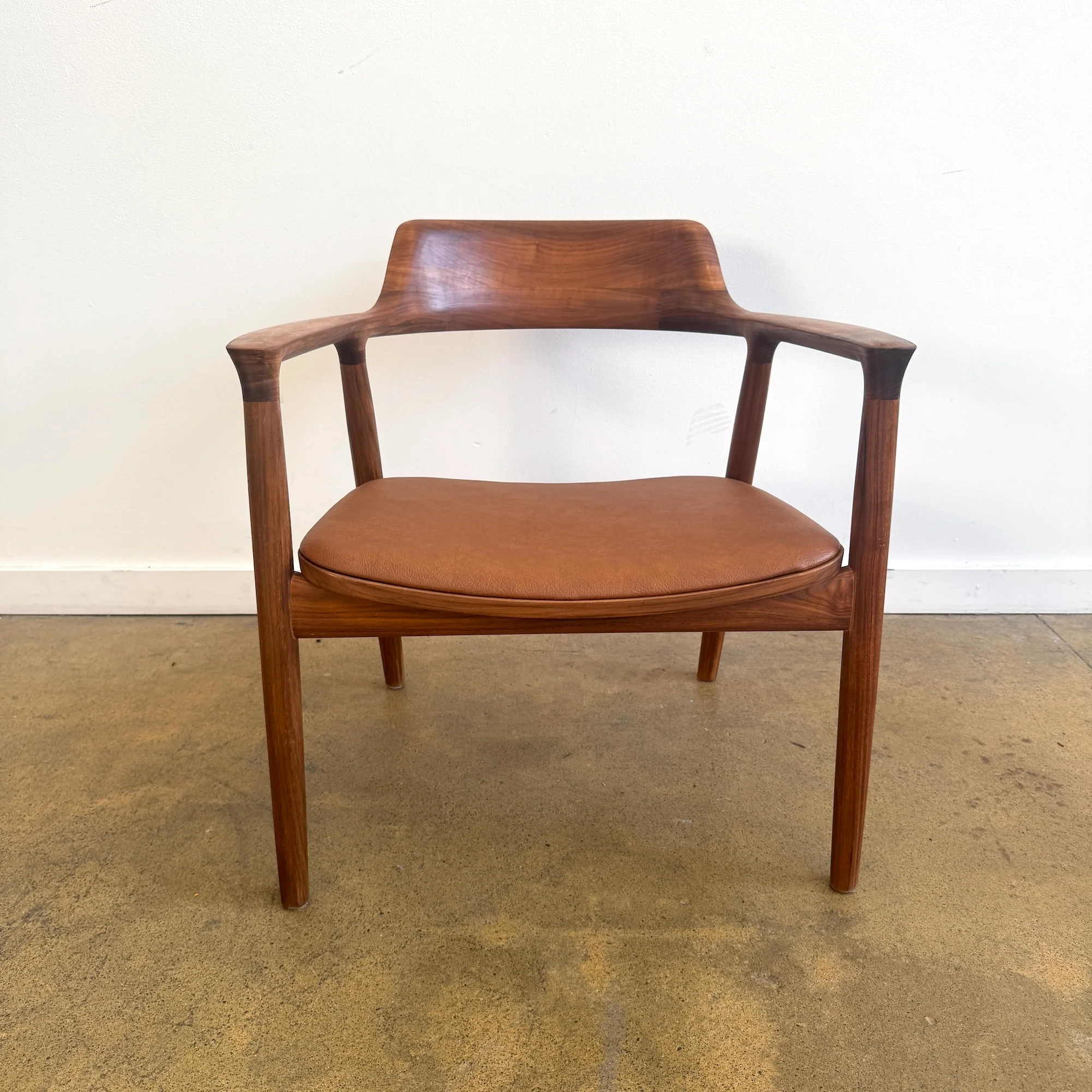 Maruni Hiroshima Walnut Leather Lounge Chair by Naoto Fukasawa - Image 3