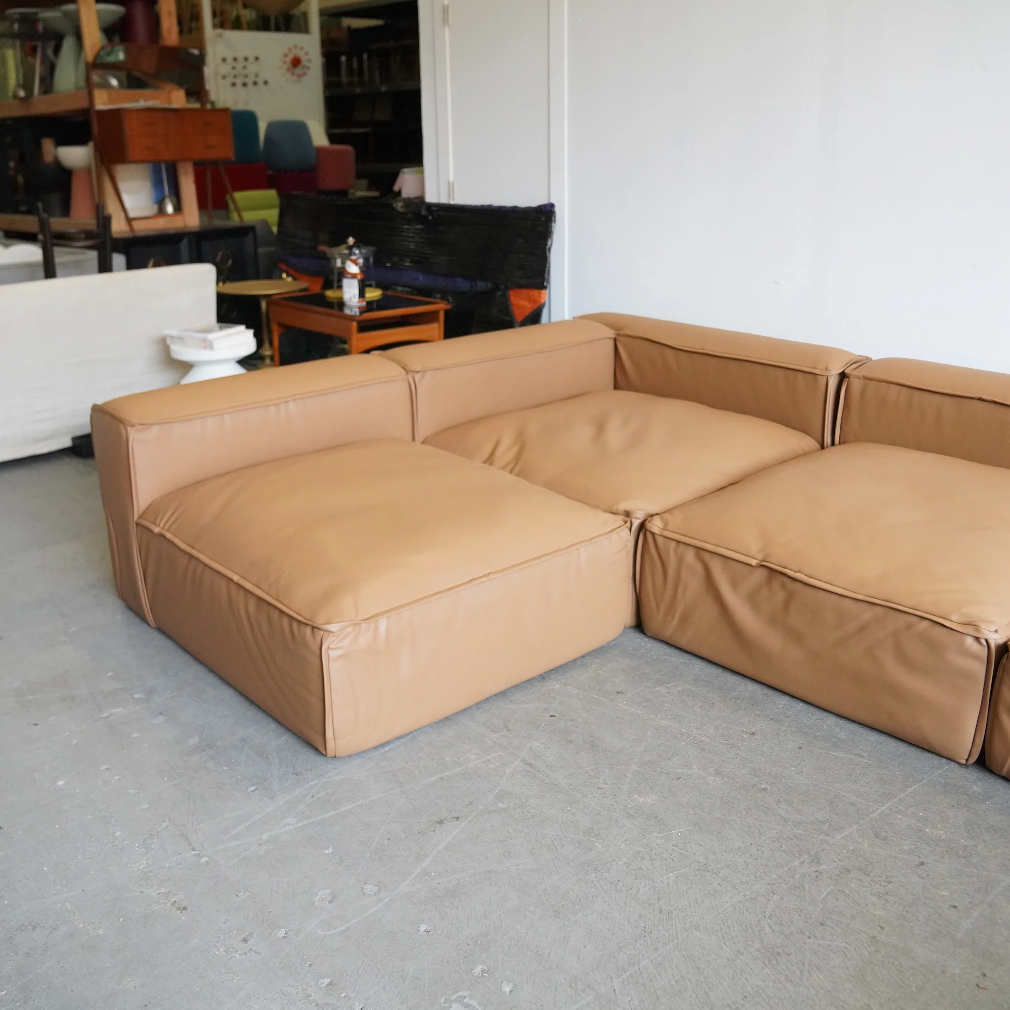 OFS 6 Piece Hinchada Modular sectional sofa - Image 7