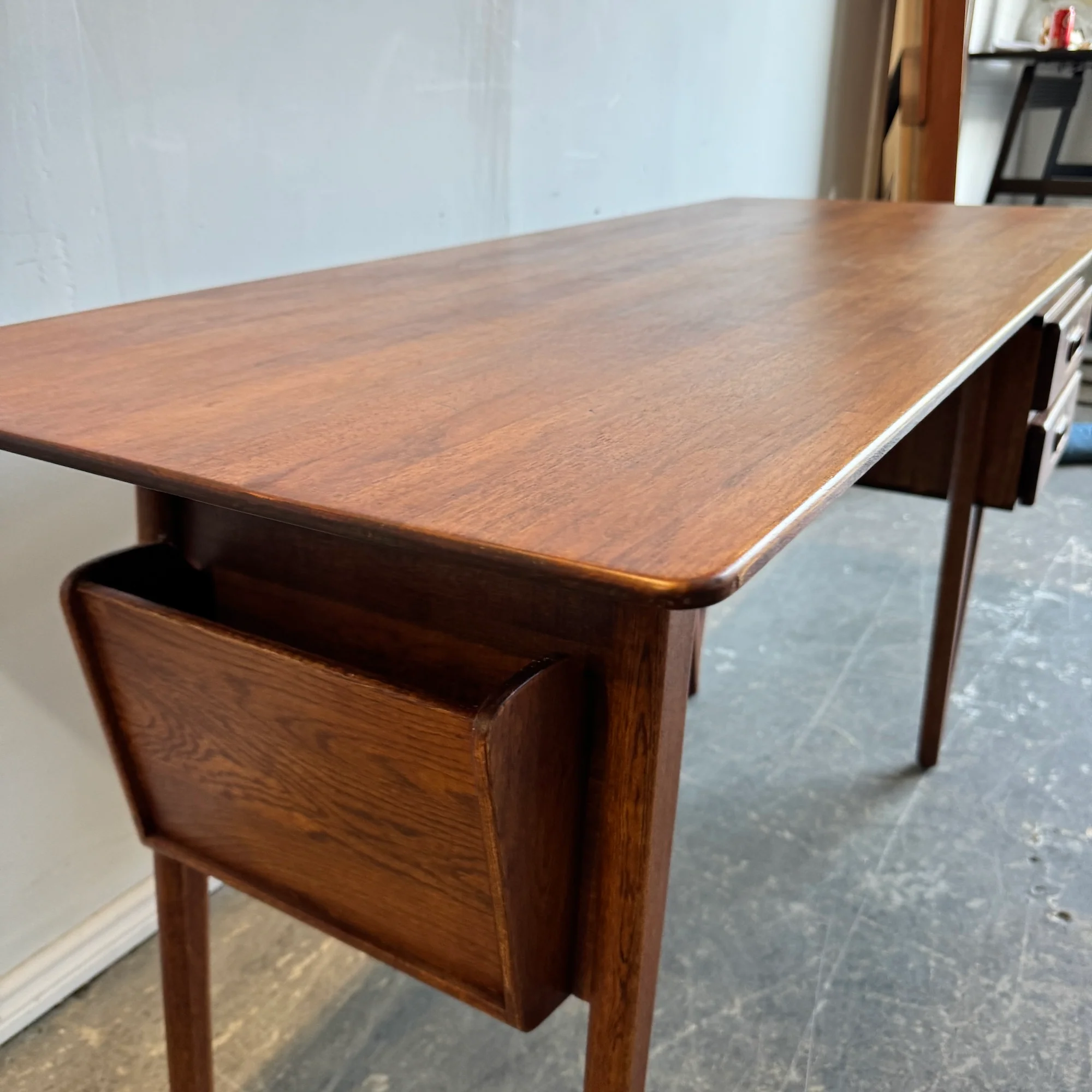 Silvio Cavatorta style Desk - Image 3