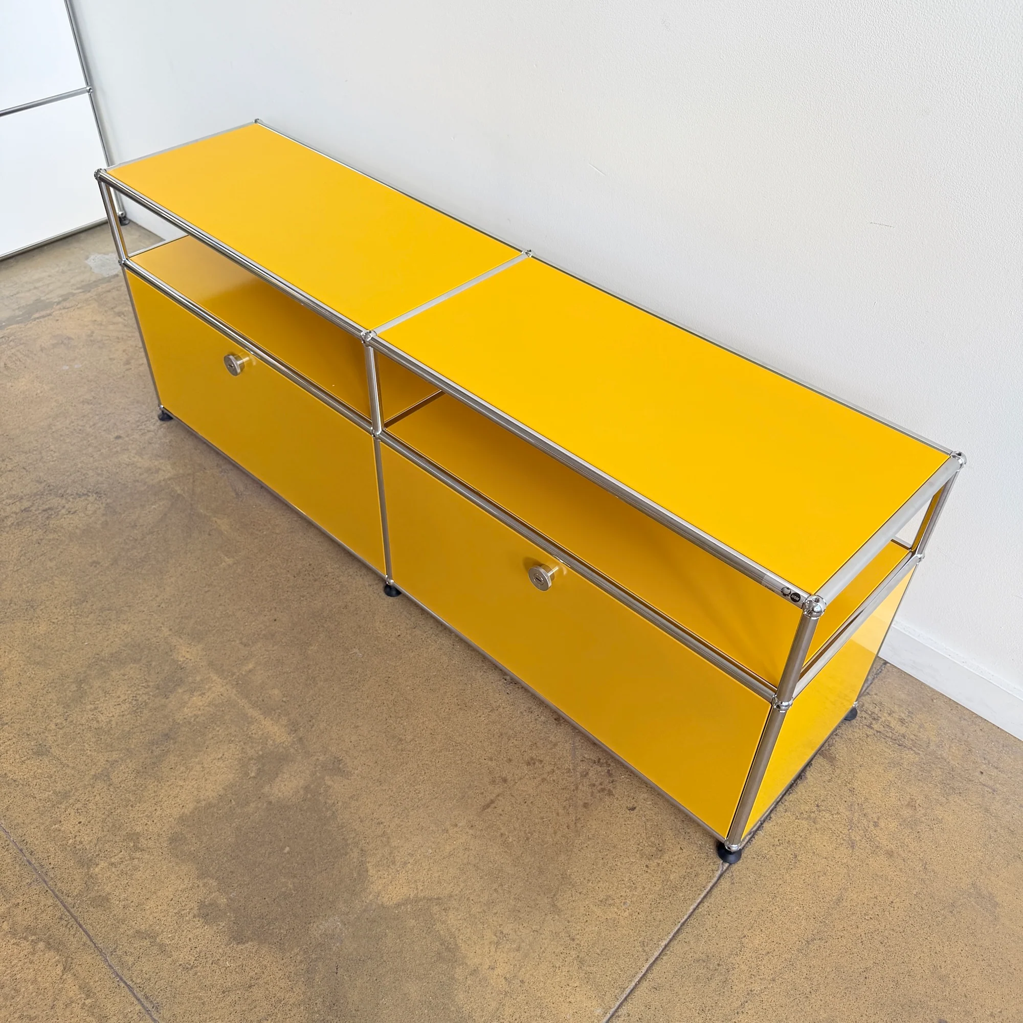 USM Haller 2X2 Media Console 22' - Golden Yellow - Image 6