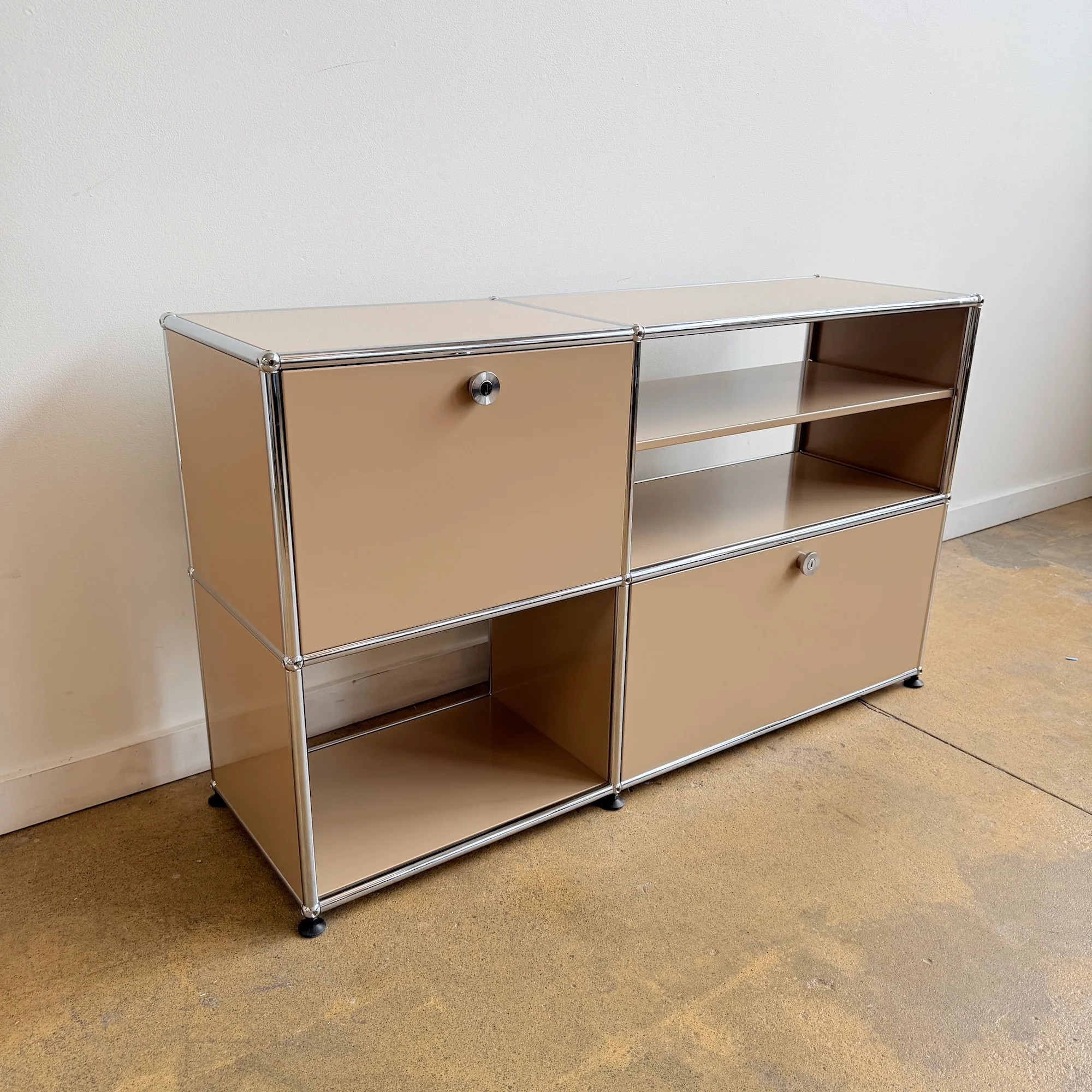 USM Haller 2X2 Storage 50' - Beige - Image 3