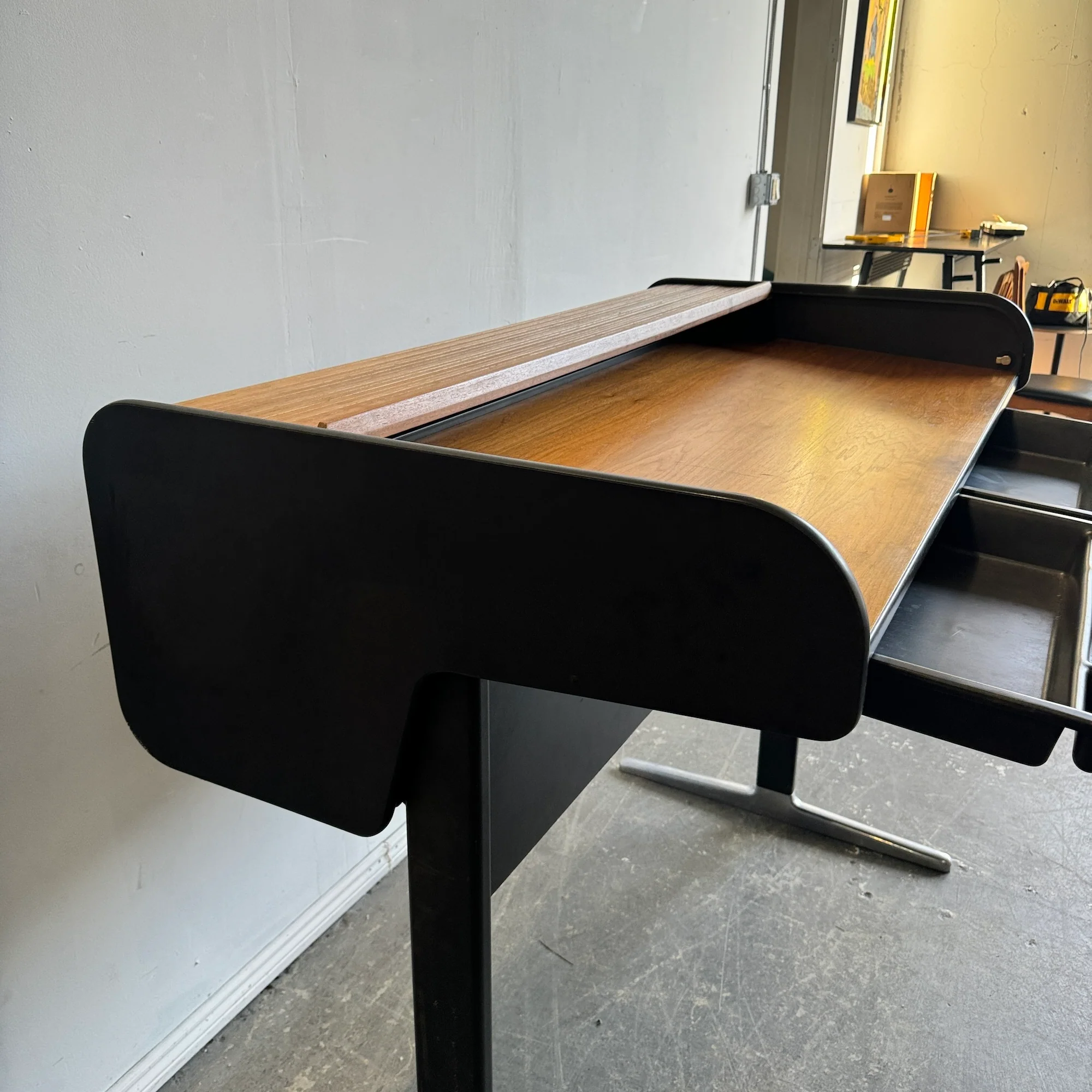 Vintage Herman Miller George Nelson Action Office Series Roll Top Standing Desk - Image 6