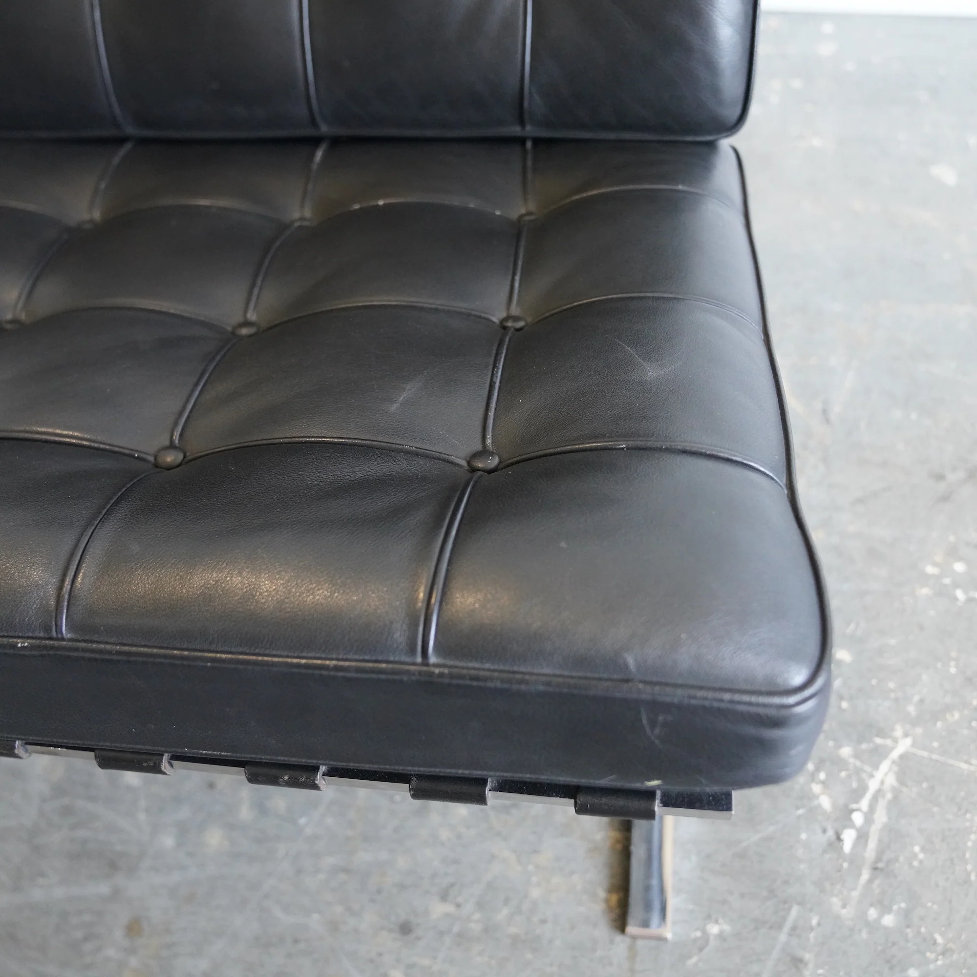 Vintage Italian Barcelona style chair - Image 4