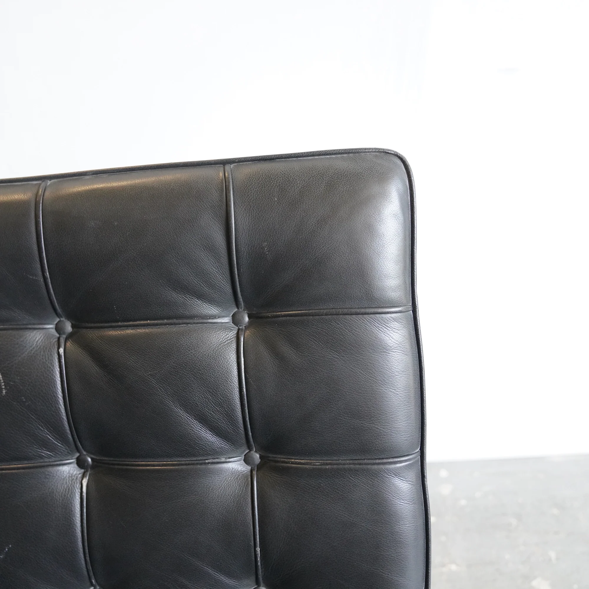 Vintage Italian Barcelona style chair - Image 5
