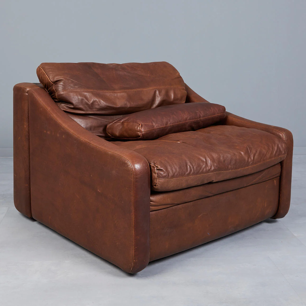 Vintage Oversize Leather Lounge chair