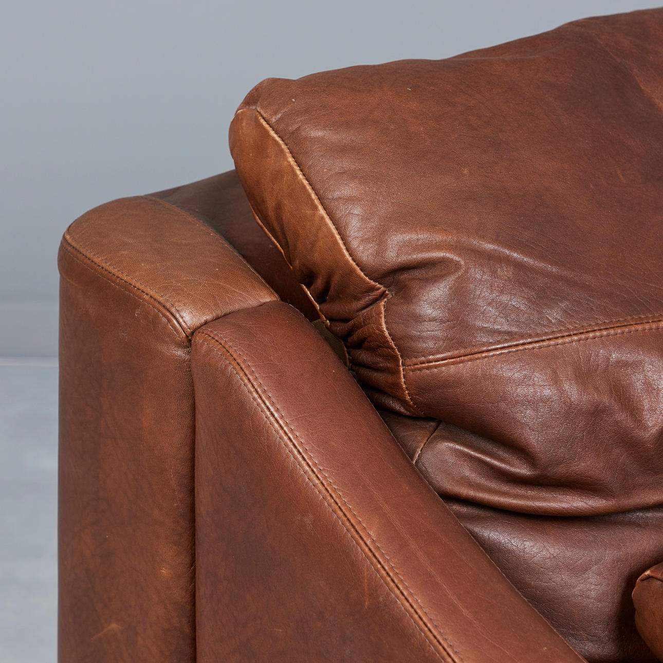 Vintage Oversize Leather Lounge chair - Image 3