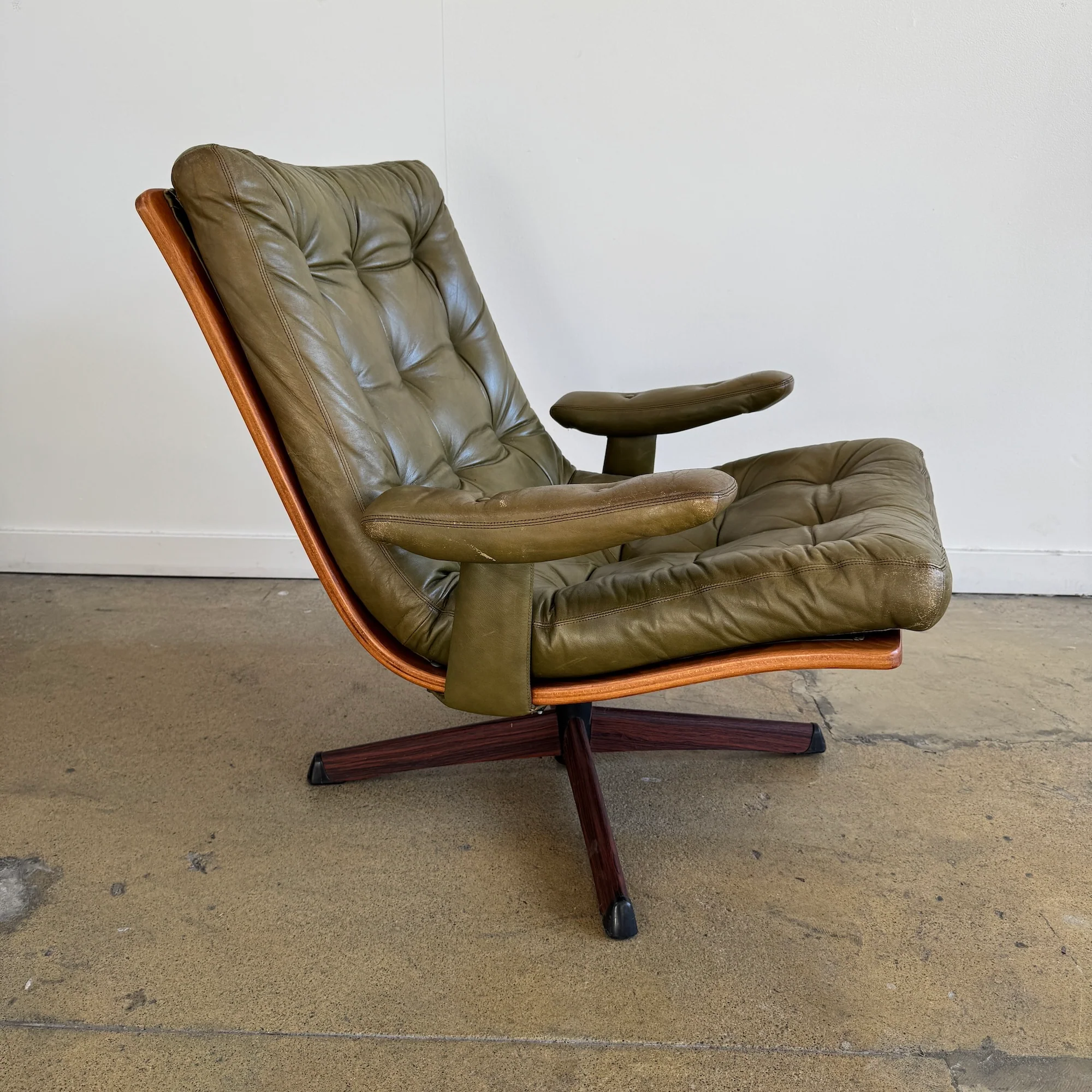 Vintage Swedish Göte Mobler Rosewood Swivel lounge - Image 2