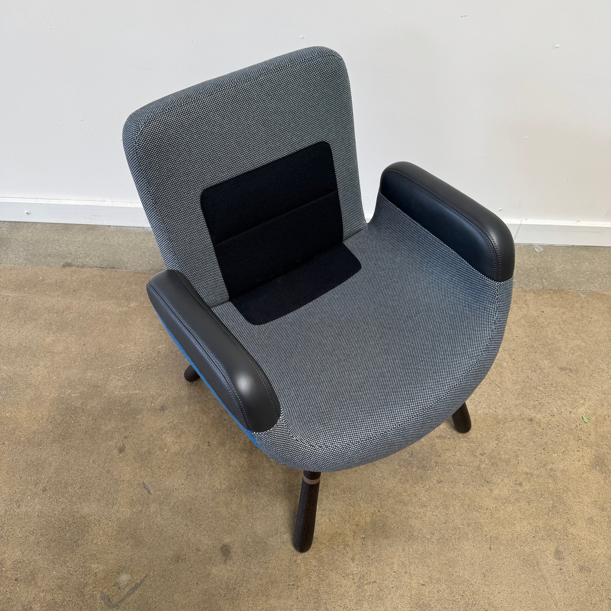 Vitra East River lounge Chair (Two Available) - Image 3